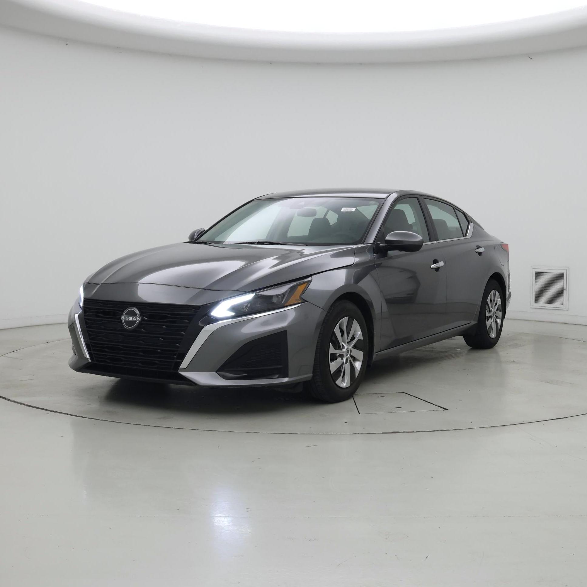 Thumbnail: 2023 Nissan Altima - 4