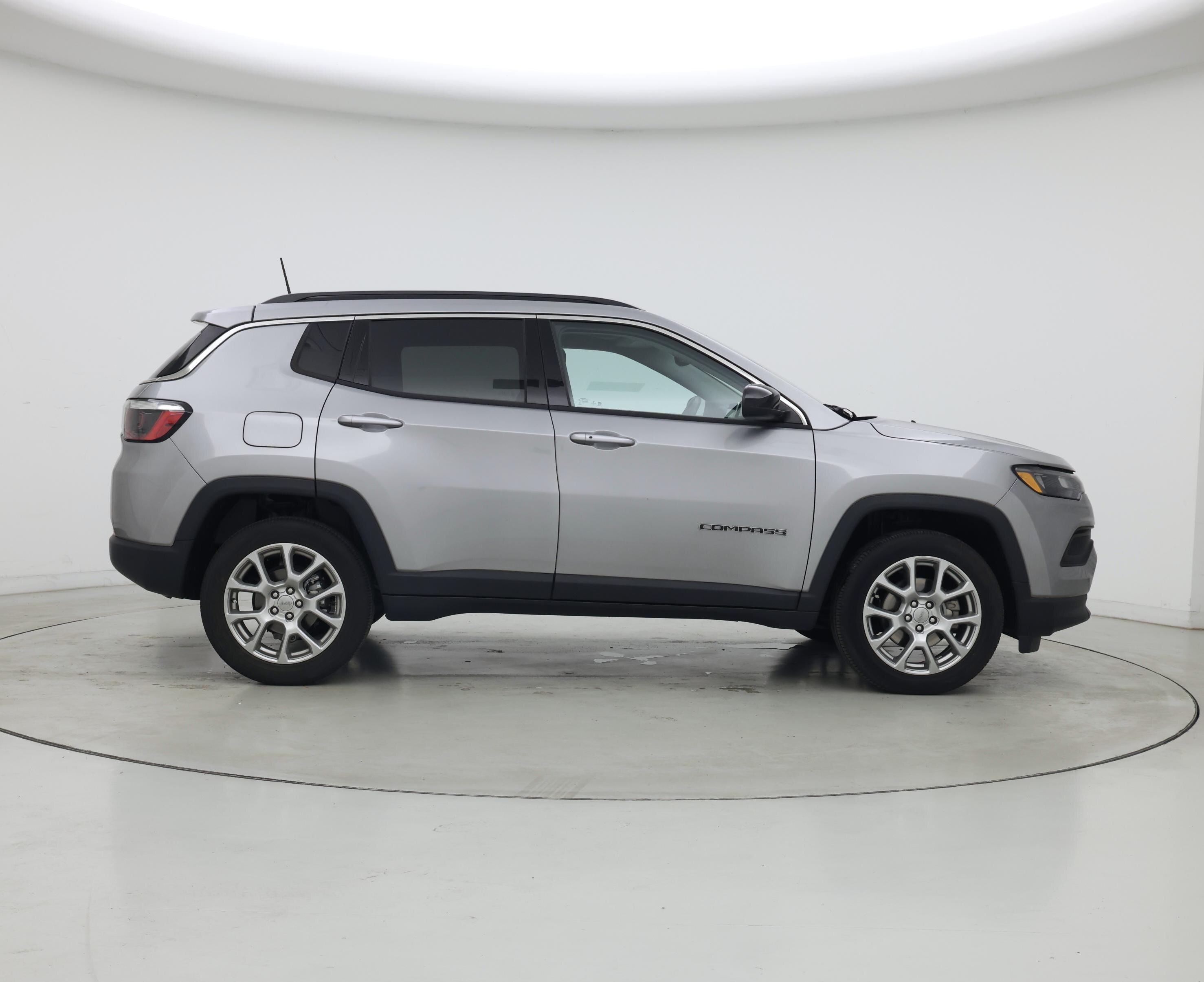 Thumbnail: 2022 Jeep Compass - 7
