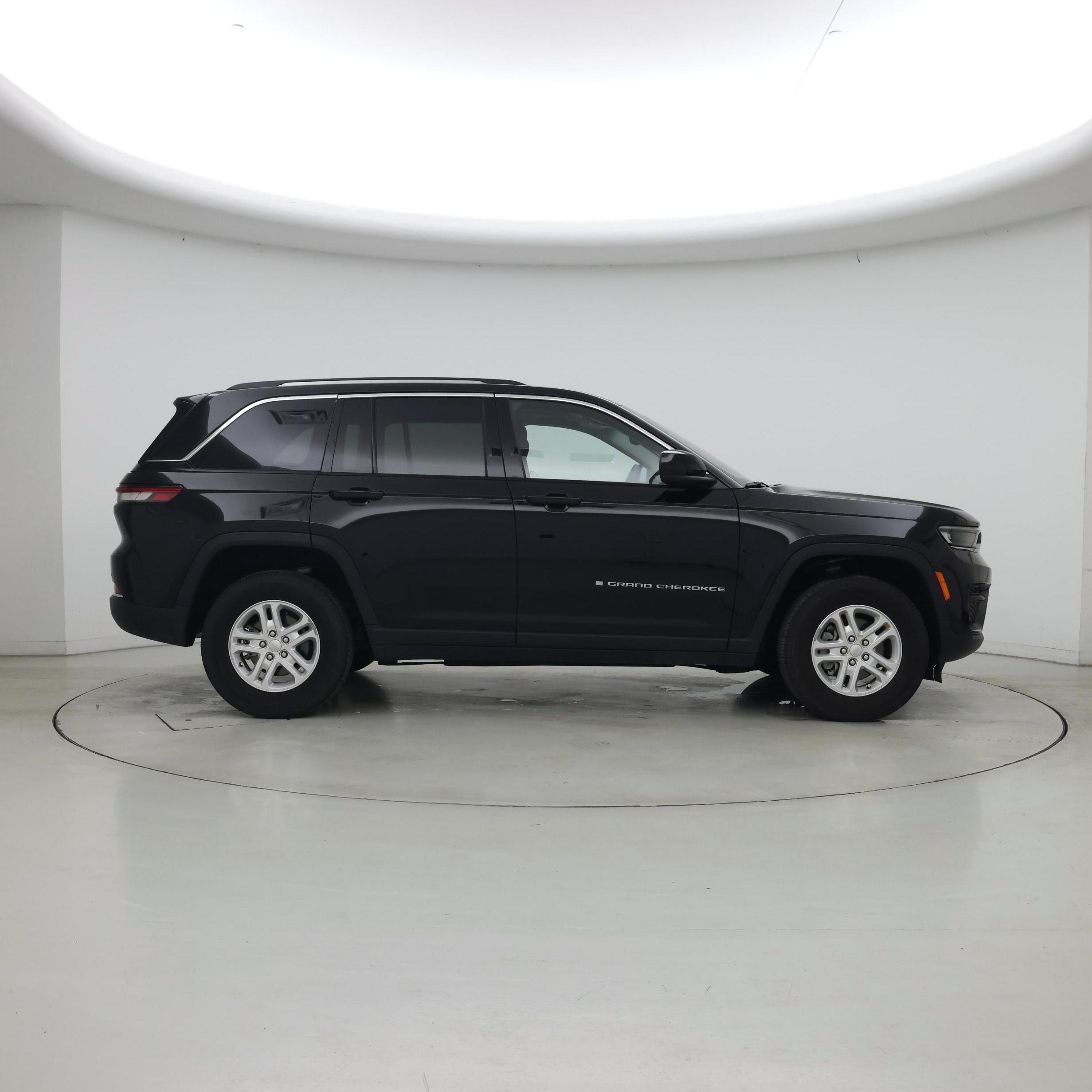 Thumbnail: 2023 Jeep Grand Cherokee - 7