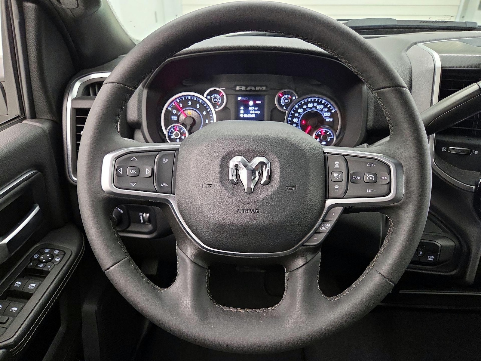2025 RAM Ram 2500 Pickup Big Horn - Photo 11