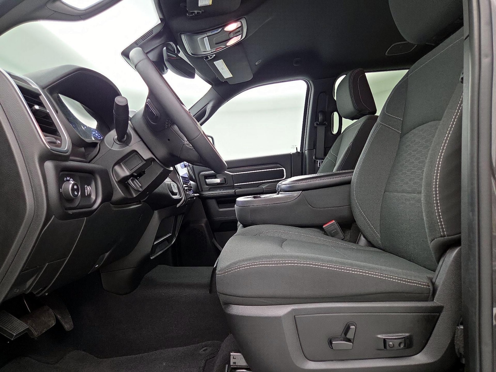 2025 RAM Ram 2500 Pickup Big Horn - Photo 12
