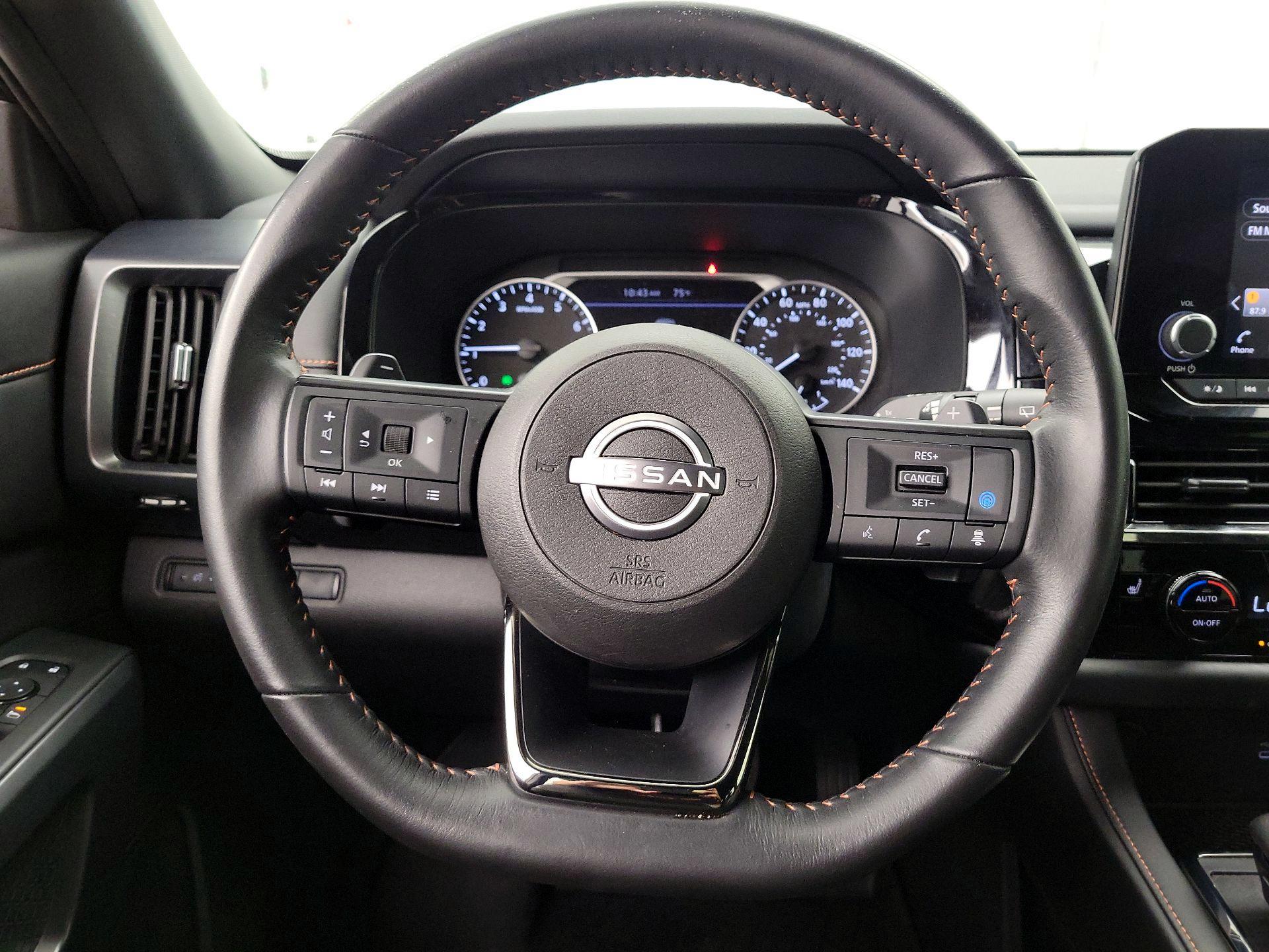 Thumbnail: 2024 Nissan Pathfinder - 10