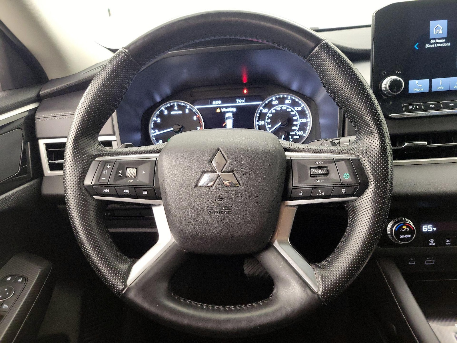 2024 Mitsubishi Outlander SE - Photo 11