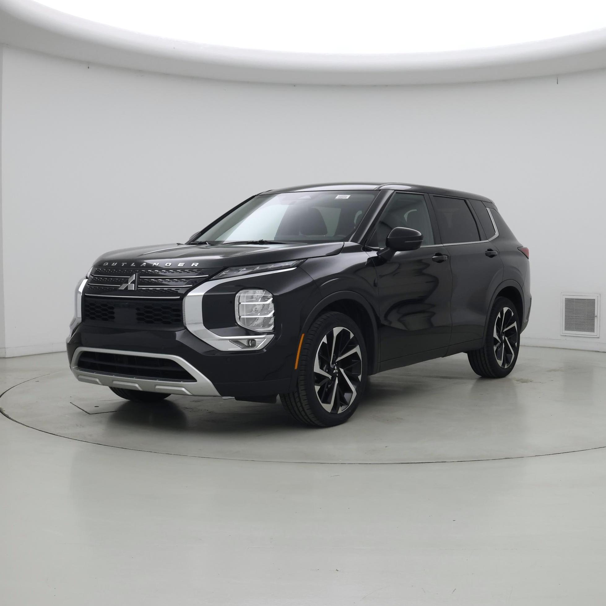 Thumbnail: 2024 Mitsubishi Outlander - 4
