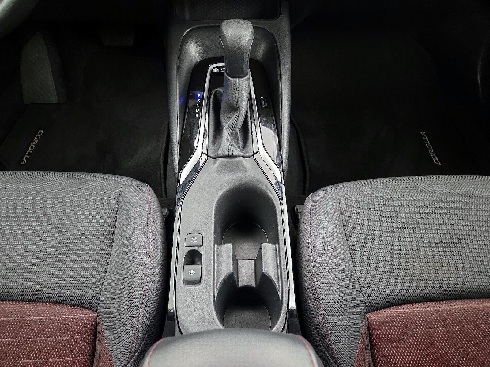 2025 Toyota Corolla SE - Photo 18