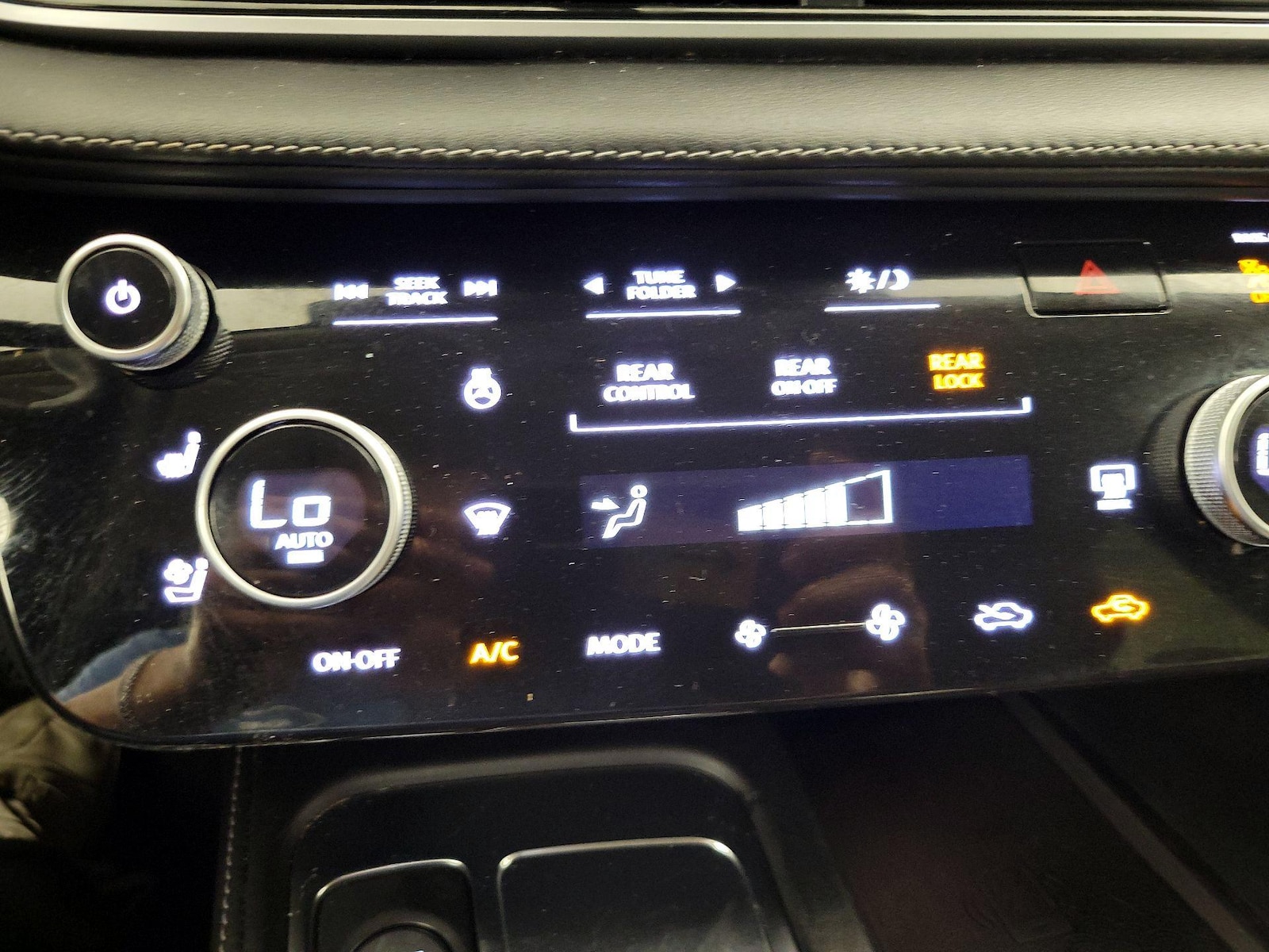 2023 INFINITI QX60 LUXE - Photo 18