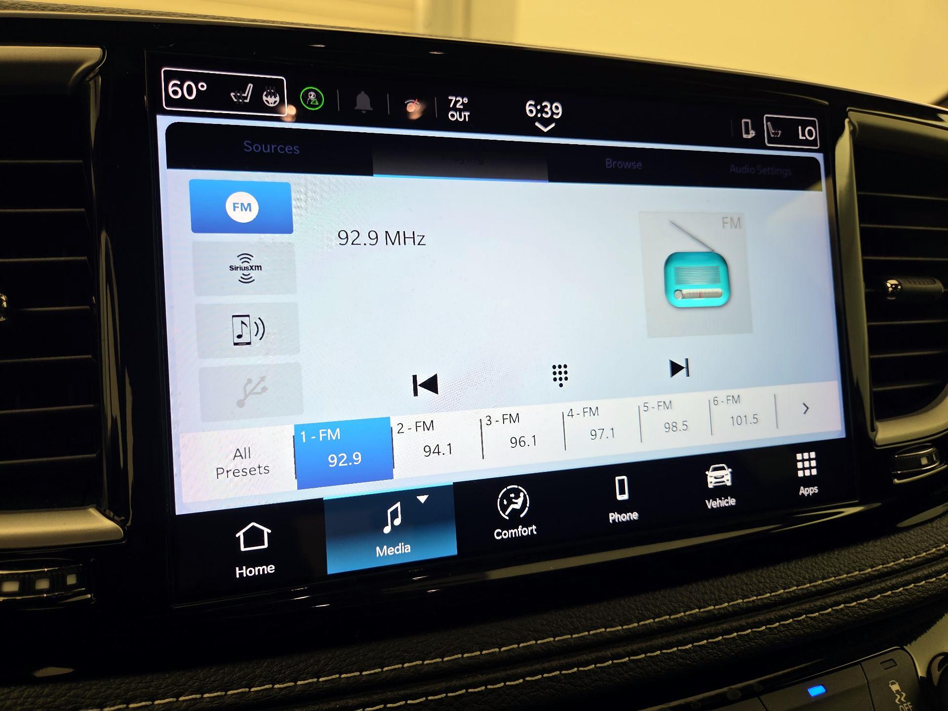 Thumbnail: 2025 Chrysler Pacifica - 15