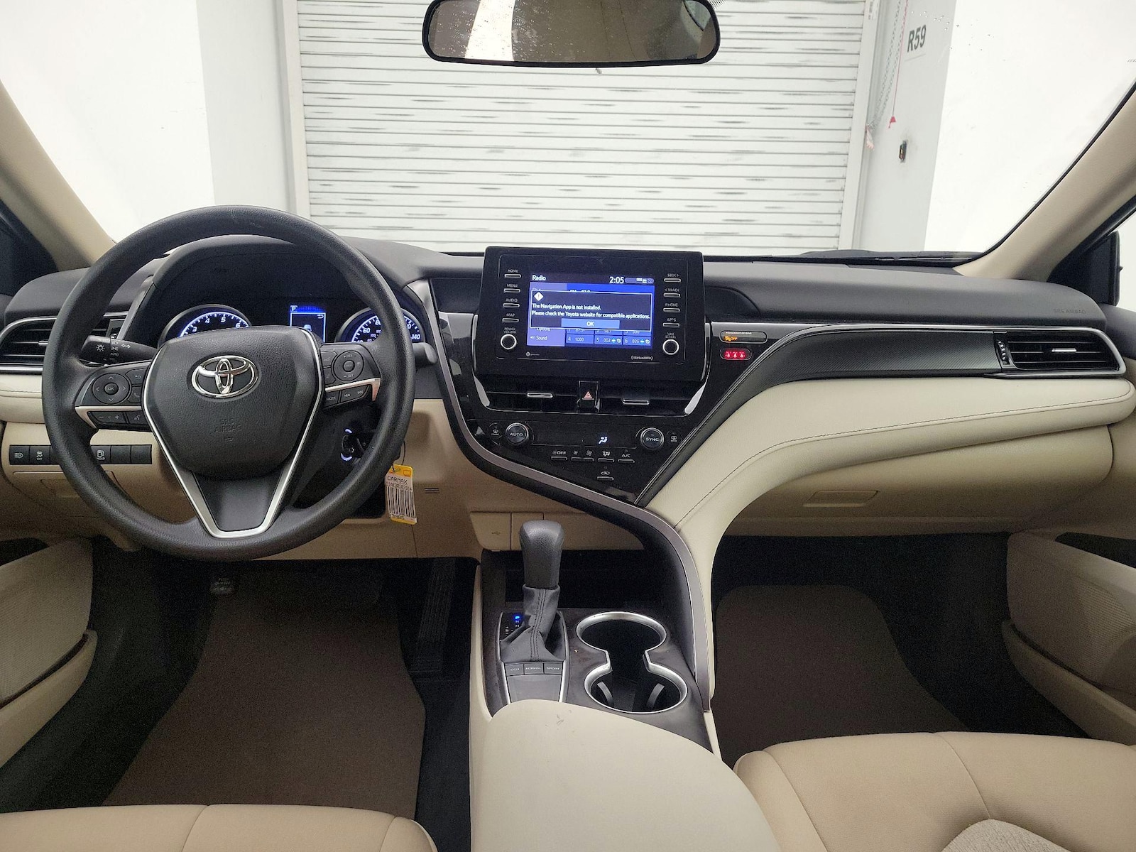 2024 Toyota Camry LE - Photo 10