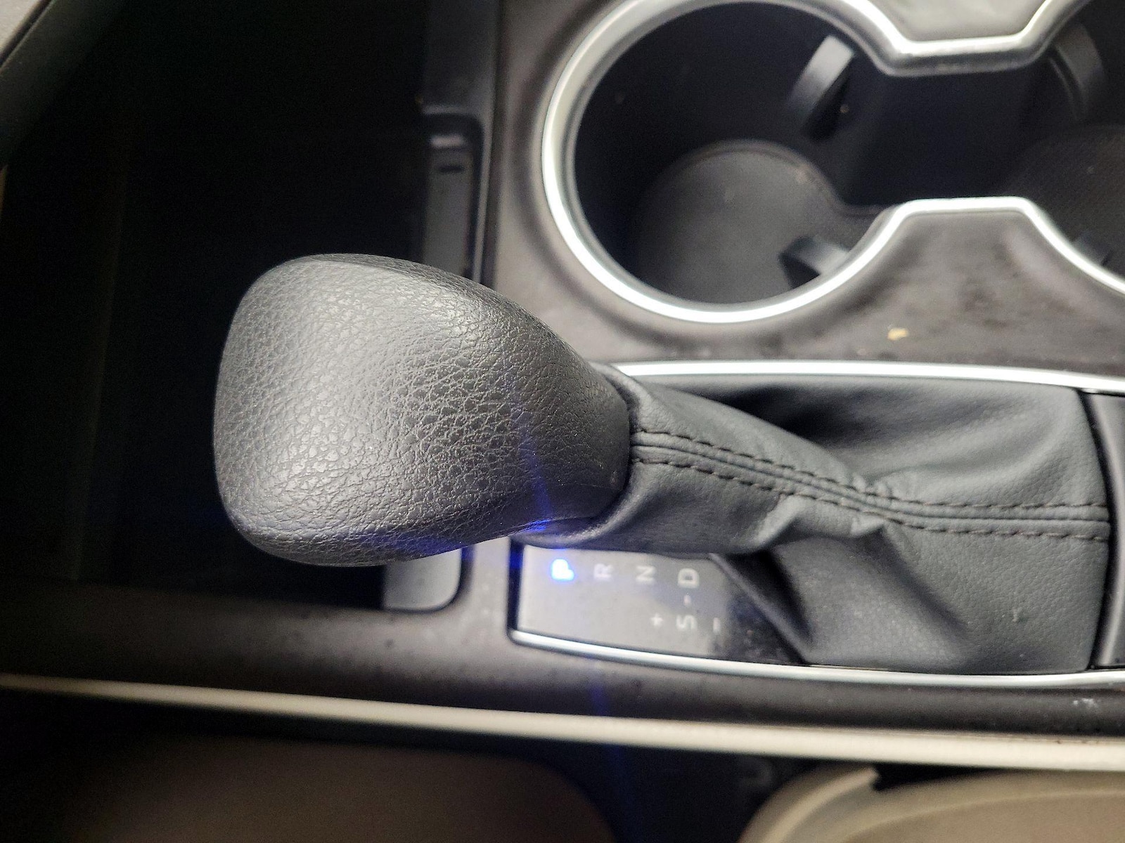 2024 Toyota Camry LE - Photo 18