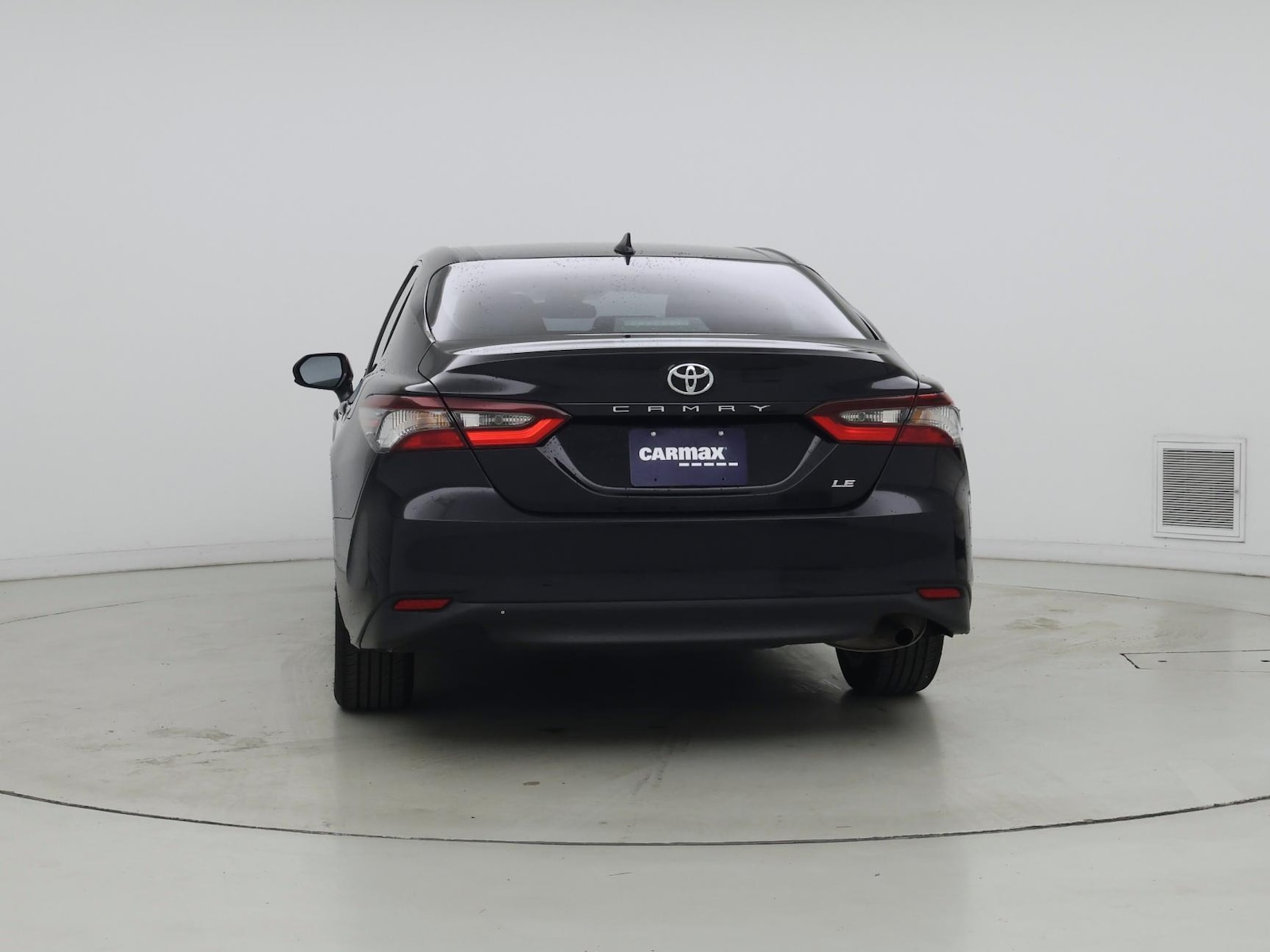 2024 Toyota Camry LE - Photo 7