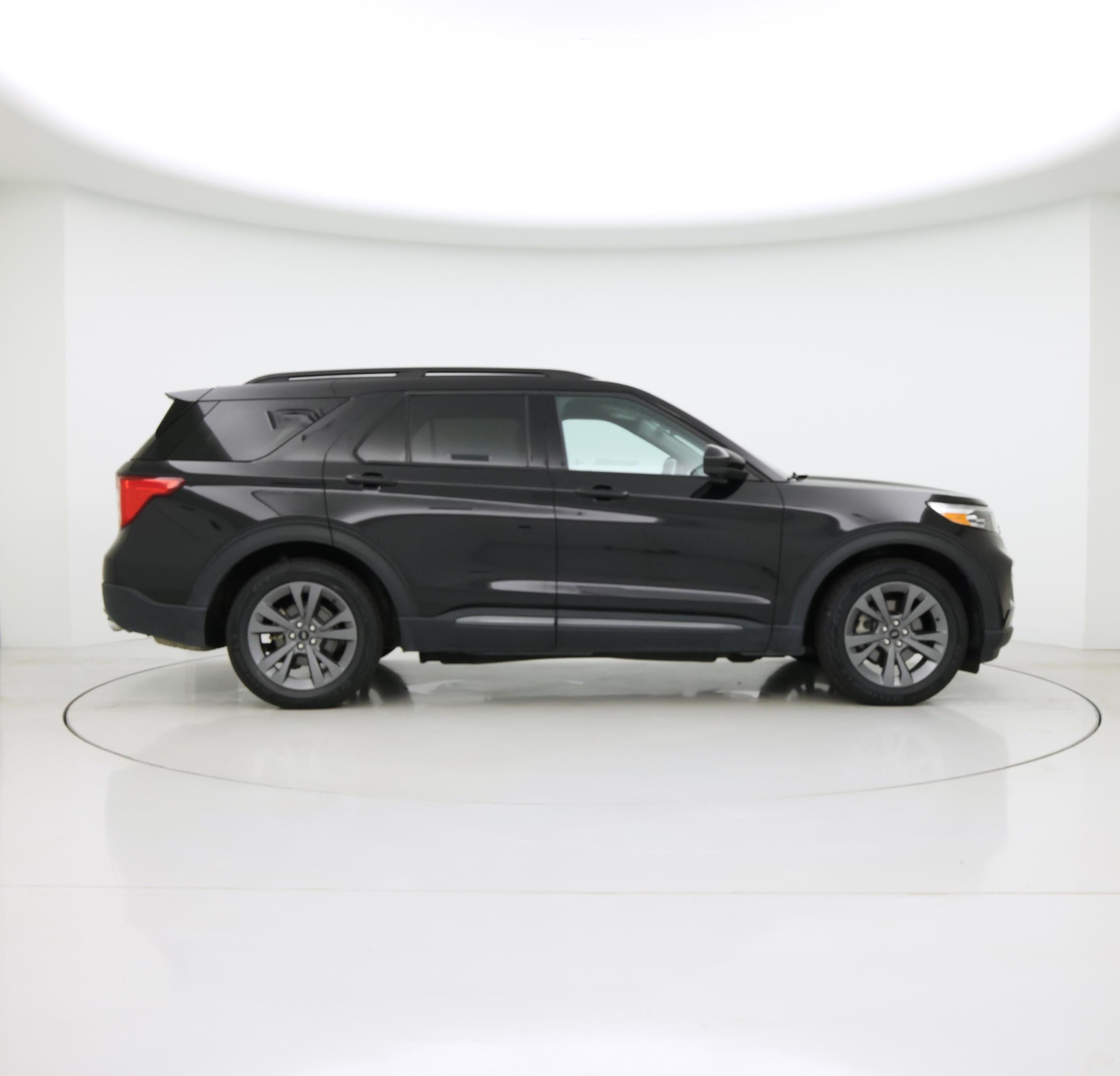 Thumbnail: 2024 Ford Explorer - 7