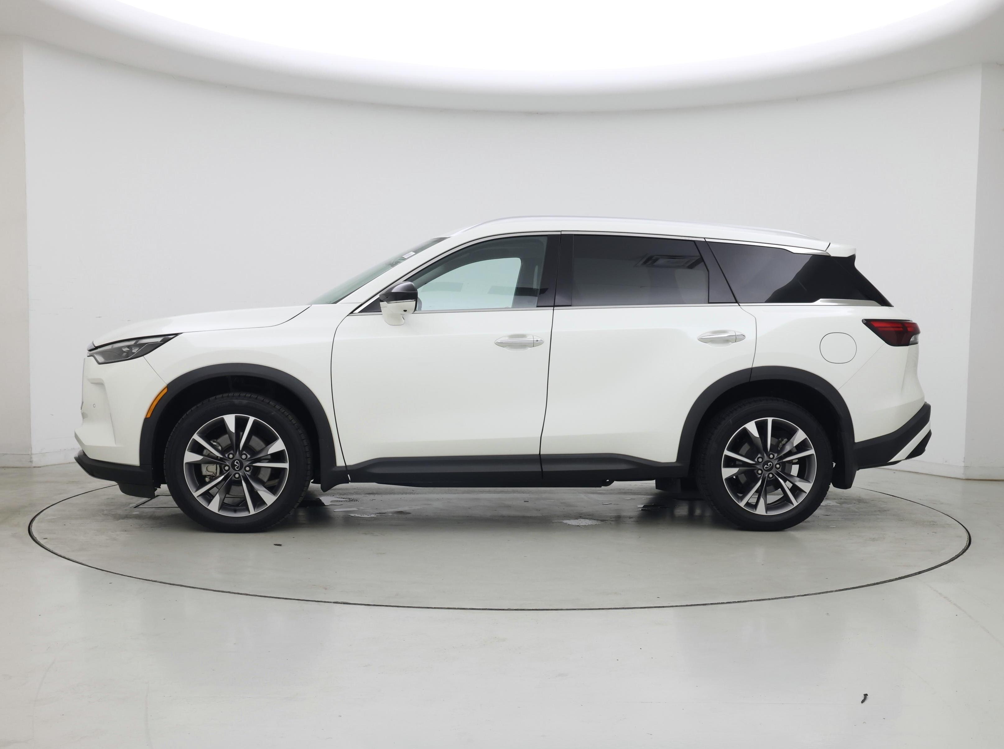 Thumbnail: 2023 INFINITI QX60 - 3