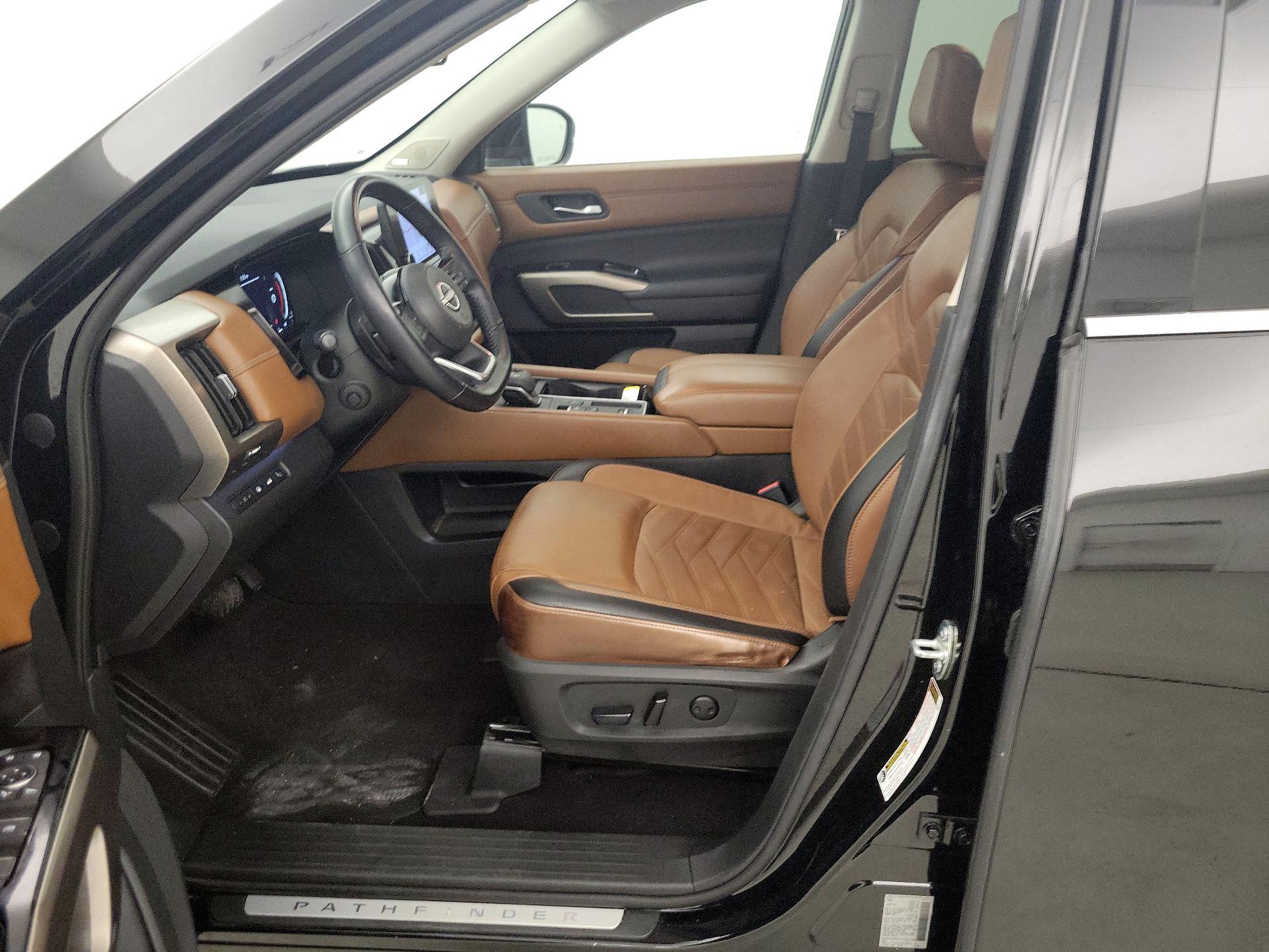 Thumbnail: 2023 Nissan Pathfinder - 11