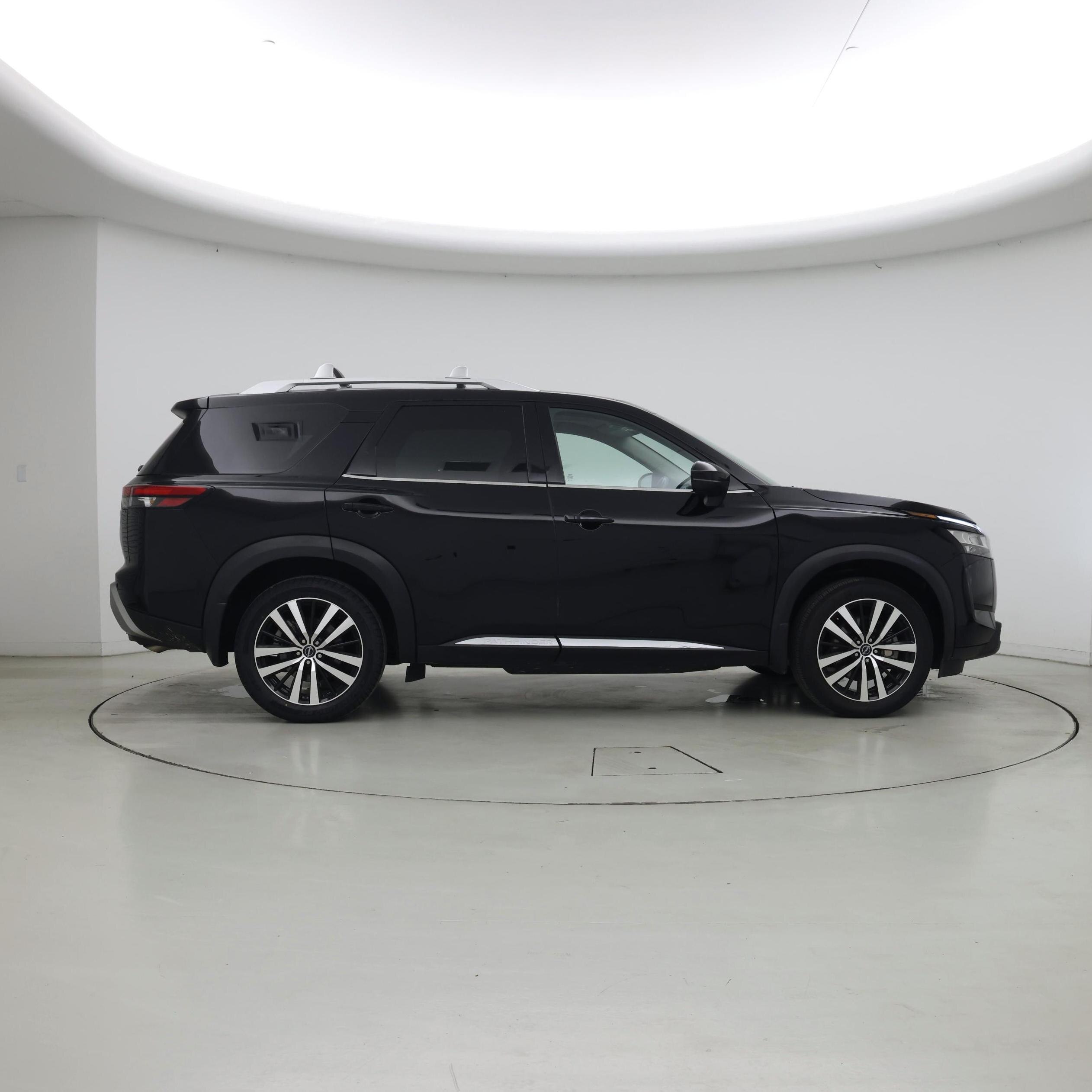 Thumbnail: 2023 Nissan Pathfinder - 7