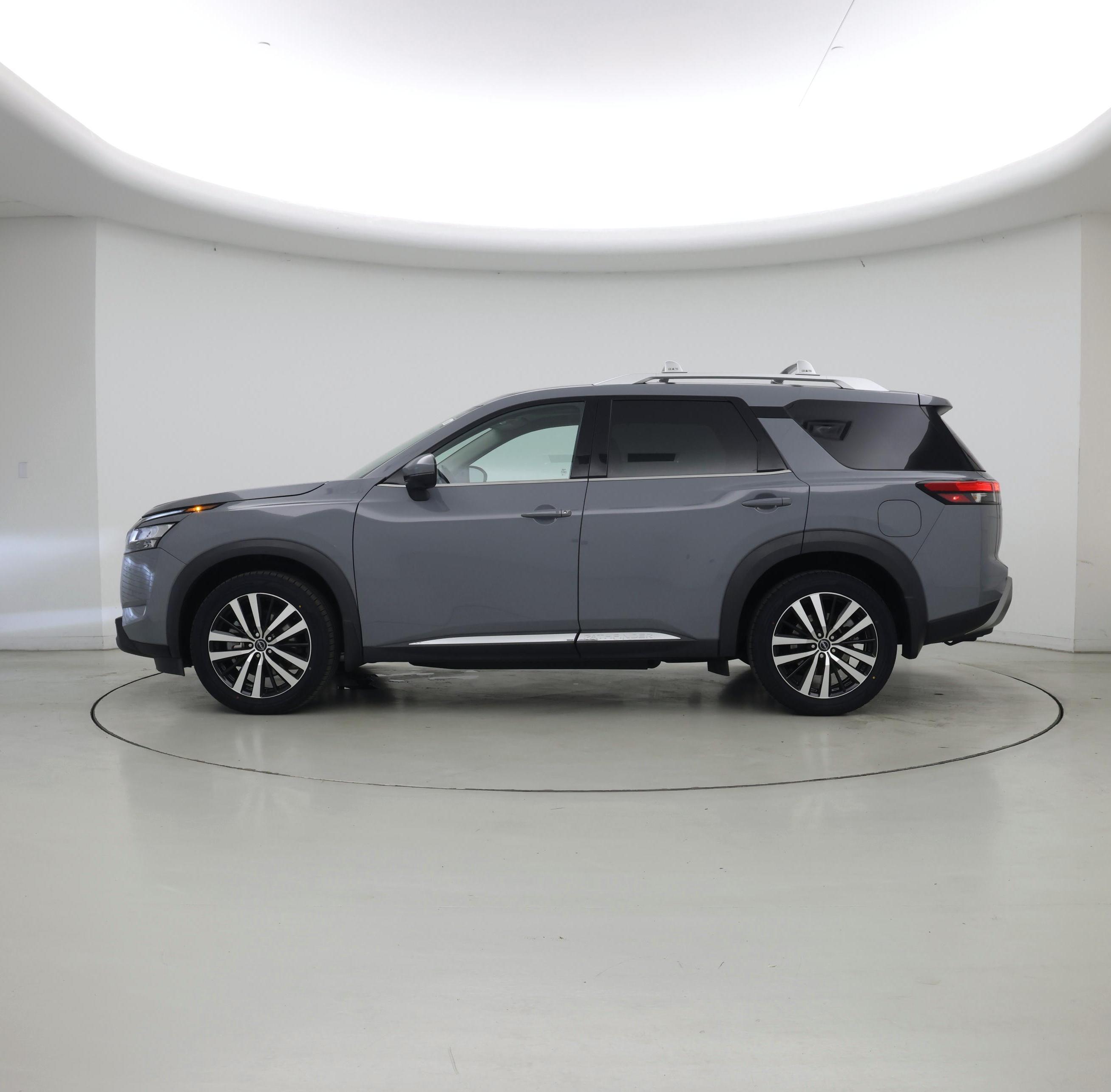 Thumbnail: 2023 Nissan Pathfinder - 3