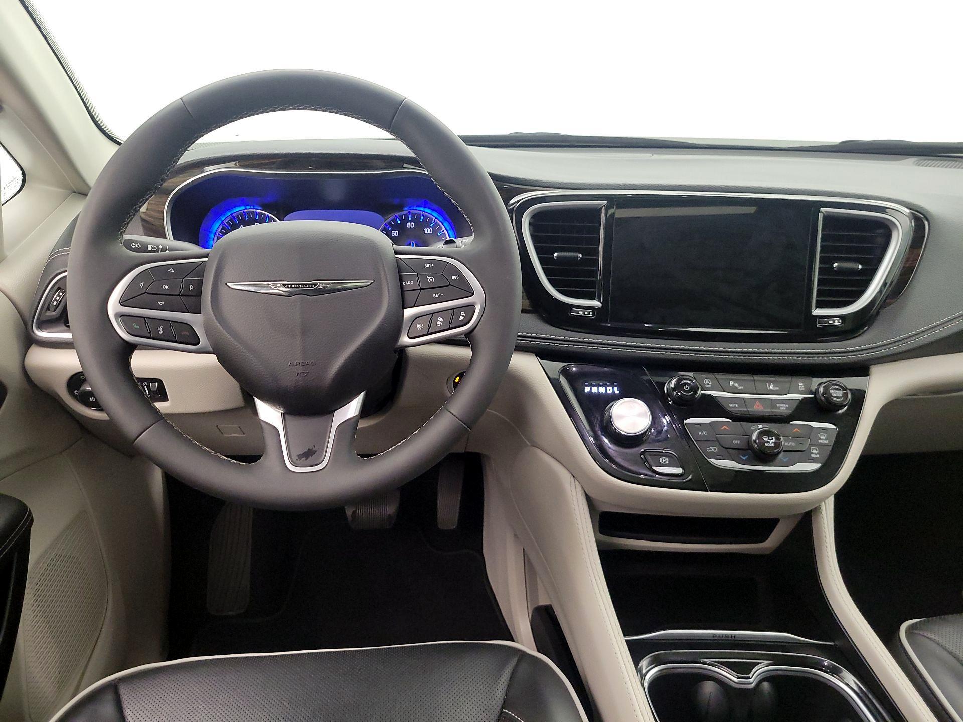 Thumbnail: 2024 Chrysler Pacifica - 10