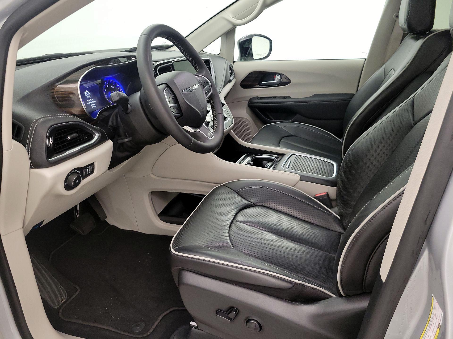 Thumbnail: 2024 Chrysler Pacifica - 11