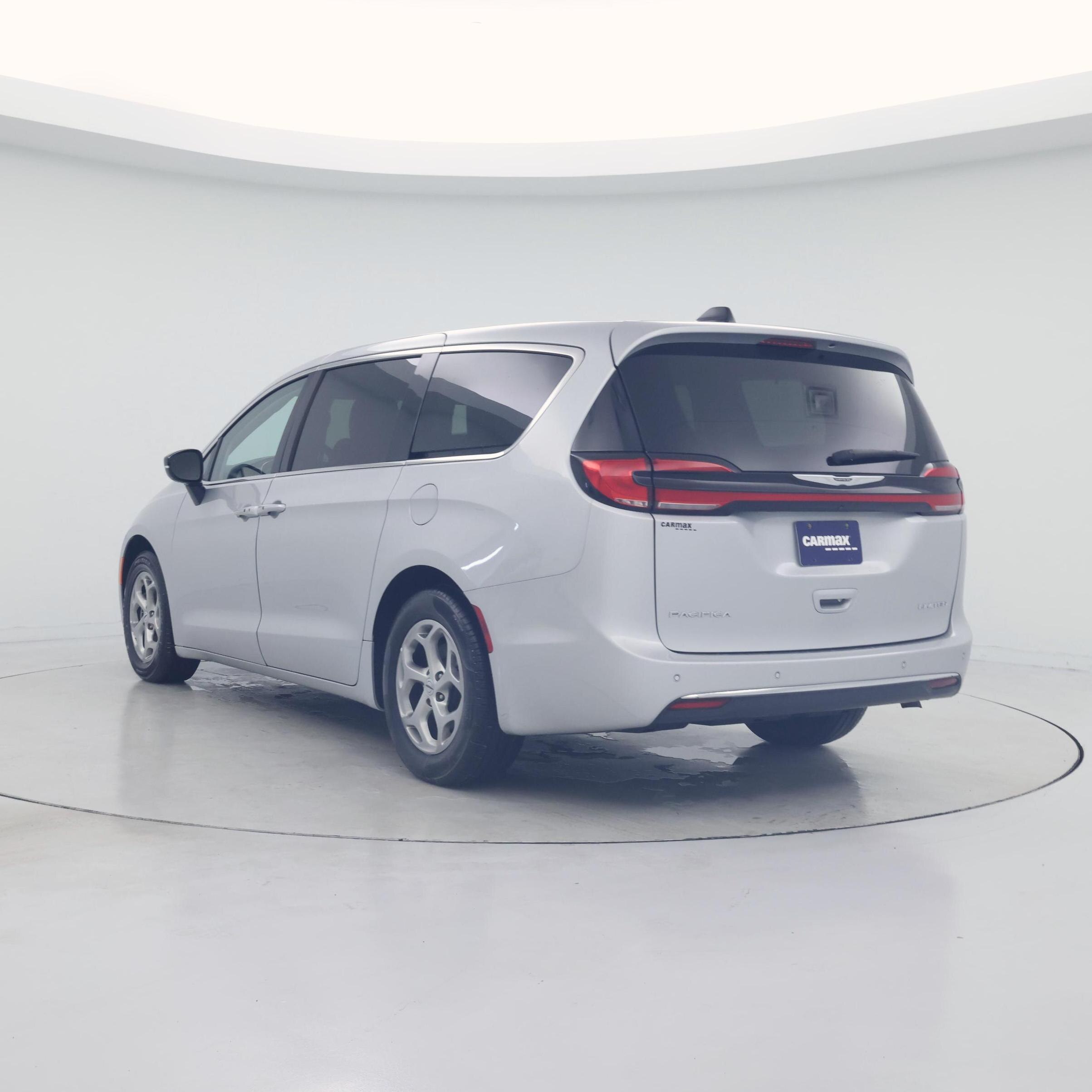 Thumbnail: 2024 Chrysler Pacifica - 2