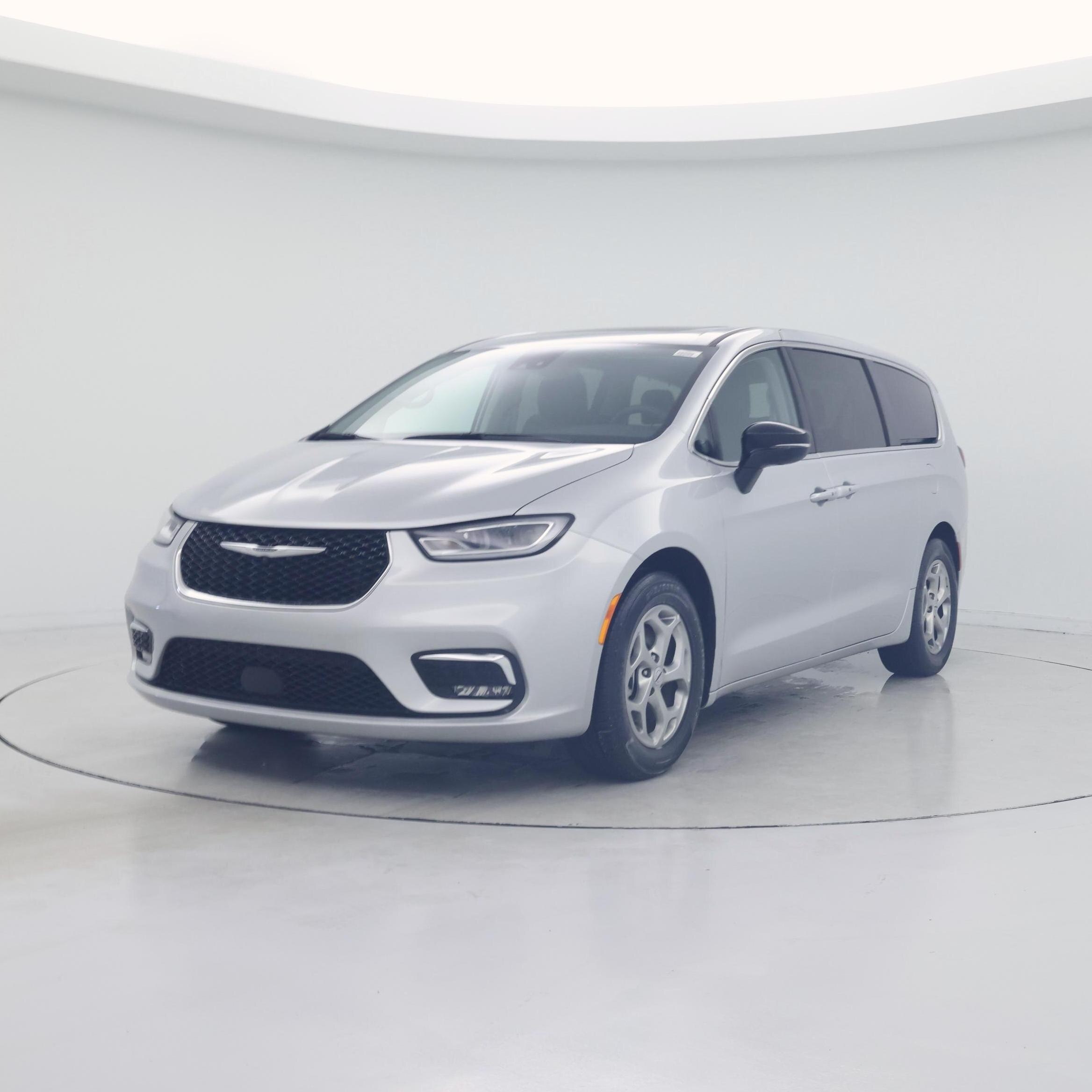 Thumbnail: 2024 Chrysler Pacifica - 4