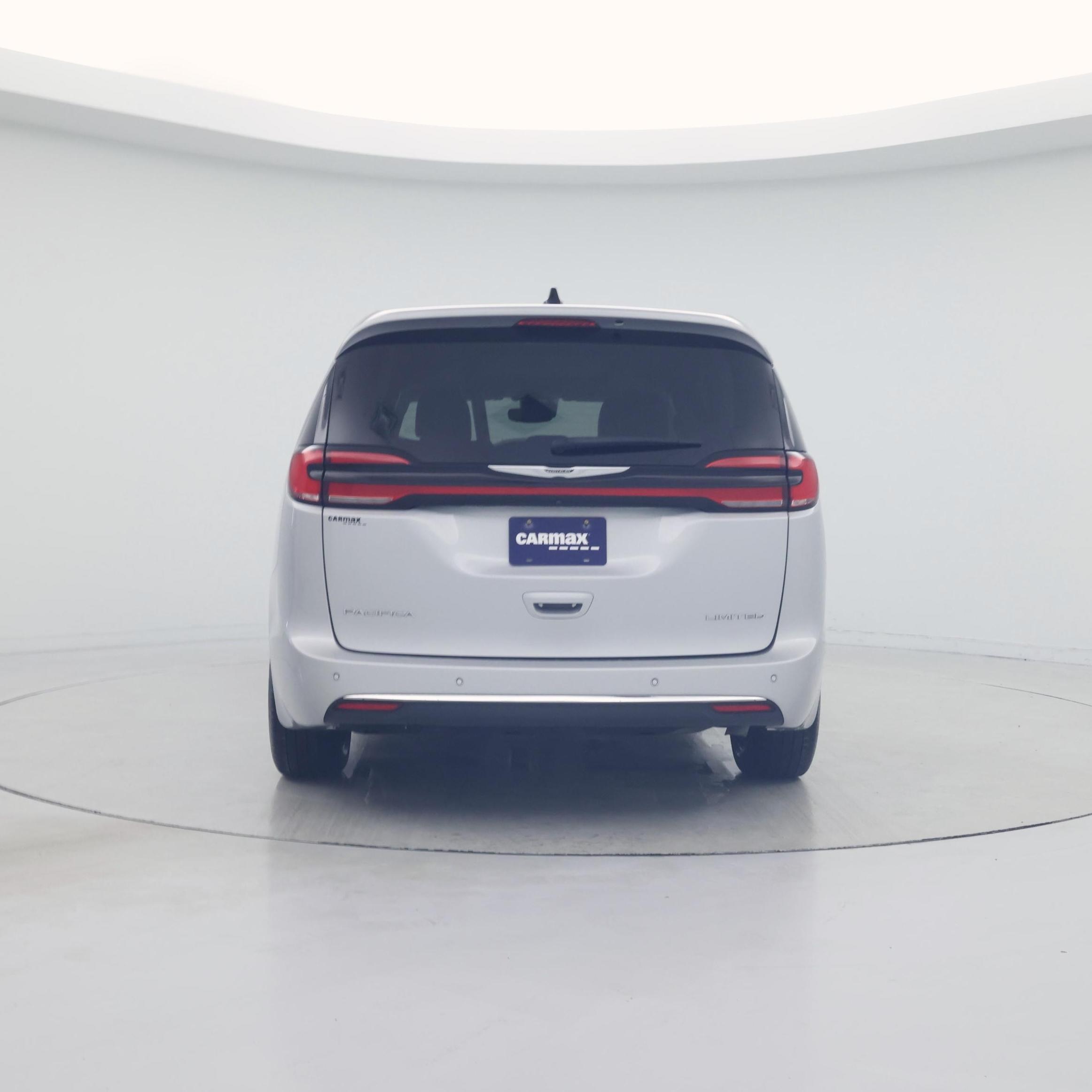 Thumbnail: 2024 Chrysler Pacifica - 6