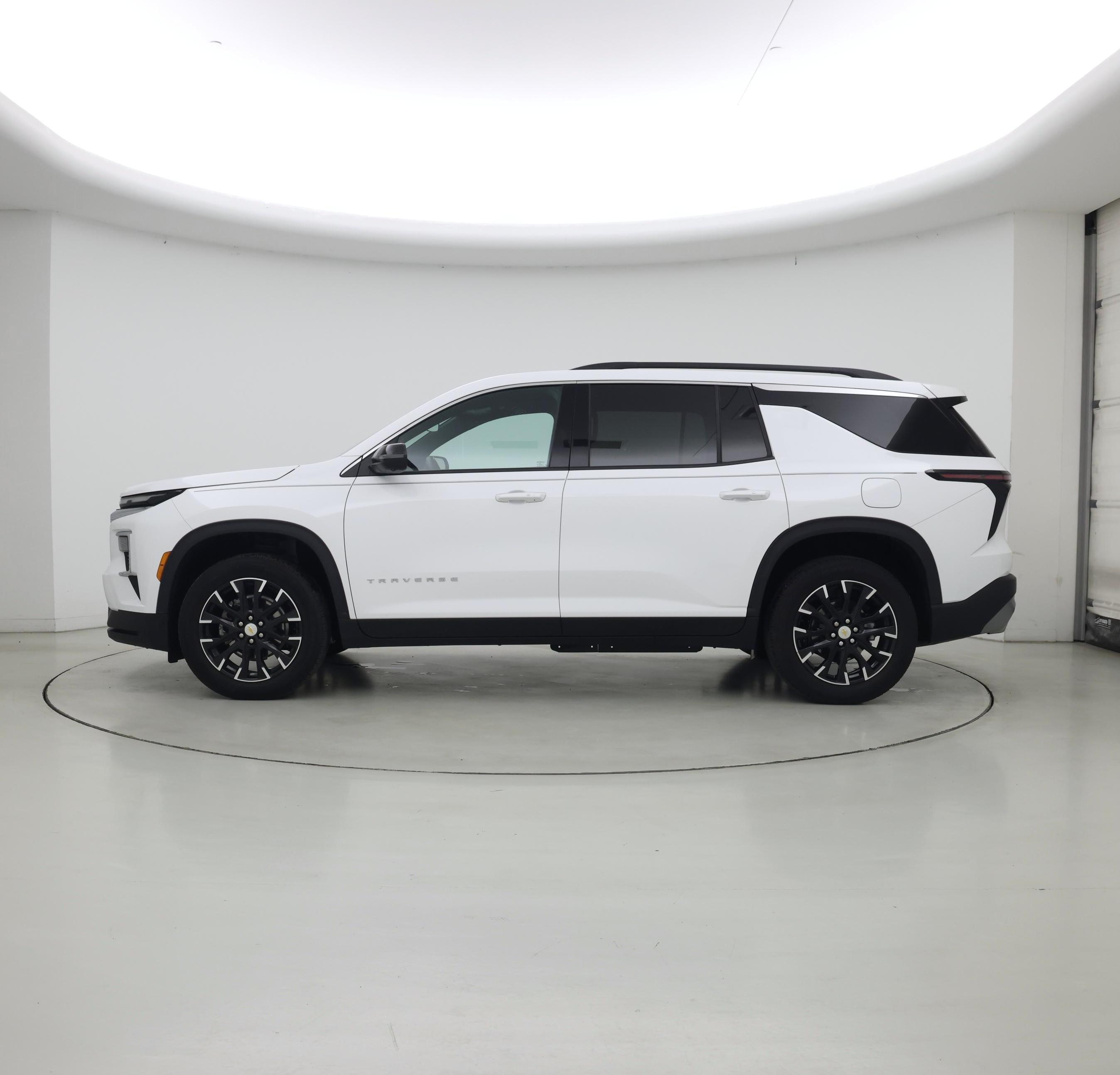 Thumbnail: 2025 Chevrolet Traverse - 3