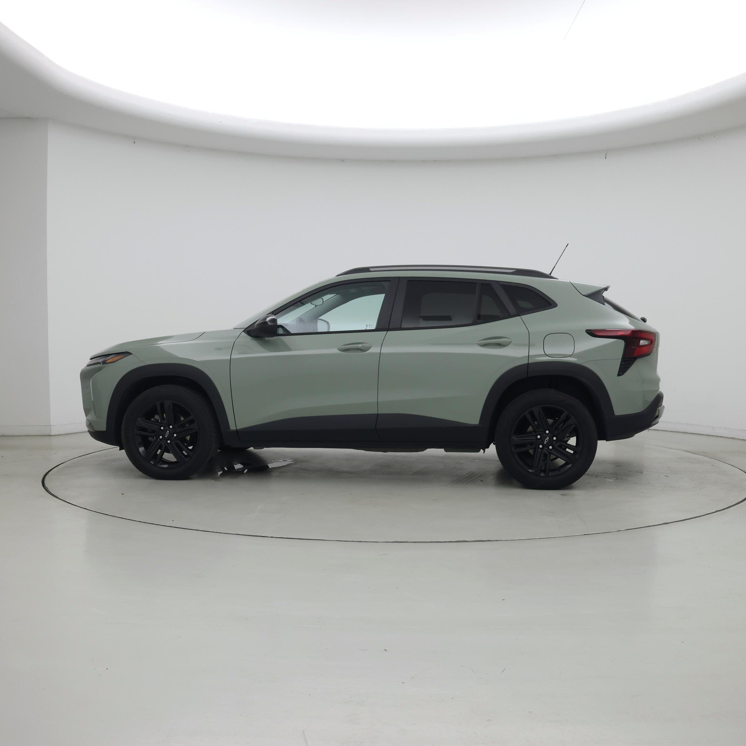 Thumbnail: 2024 Chevrolet Trax - 3