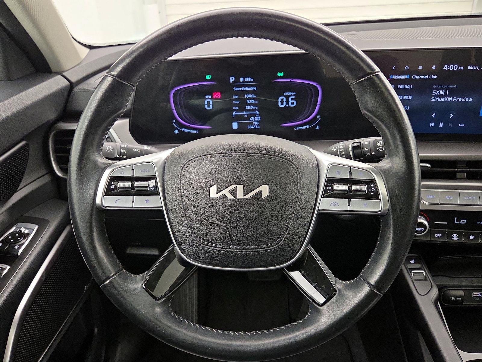 2025 Kia Telluride S - Photo 11