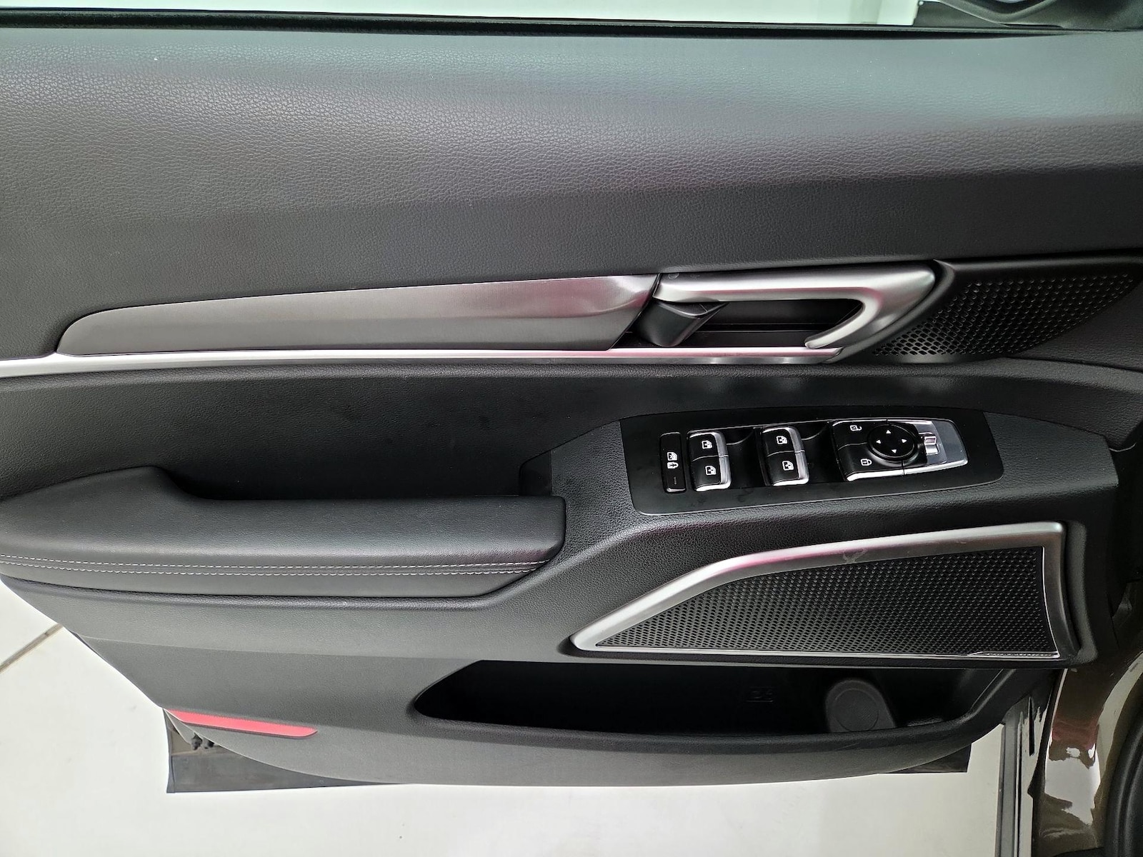 2025 Kia Telluride S - Photo 13