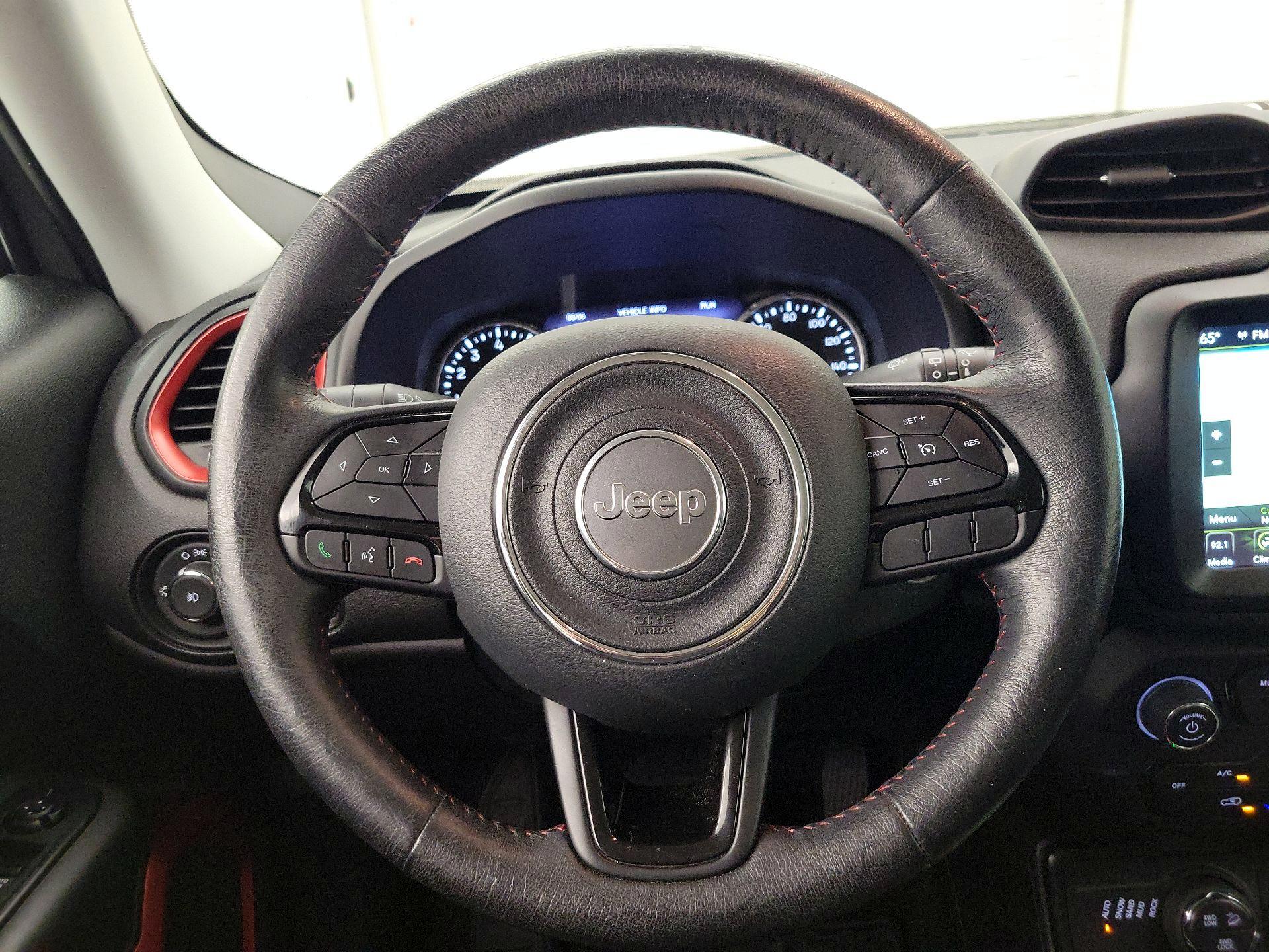 Thumbnail: 2022 Jeep Renegade - 10