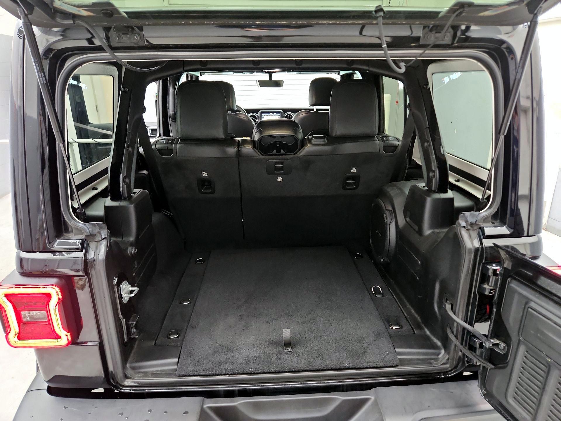 Thumbnail: 2021 Jeep Wrangler - 20