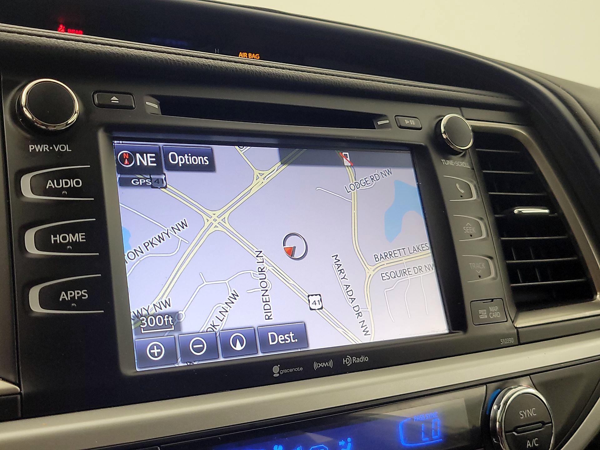 Thumbnail: 2019 Toyota Highlander - 14