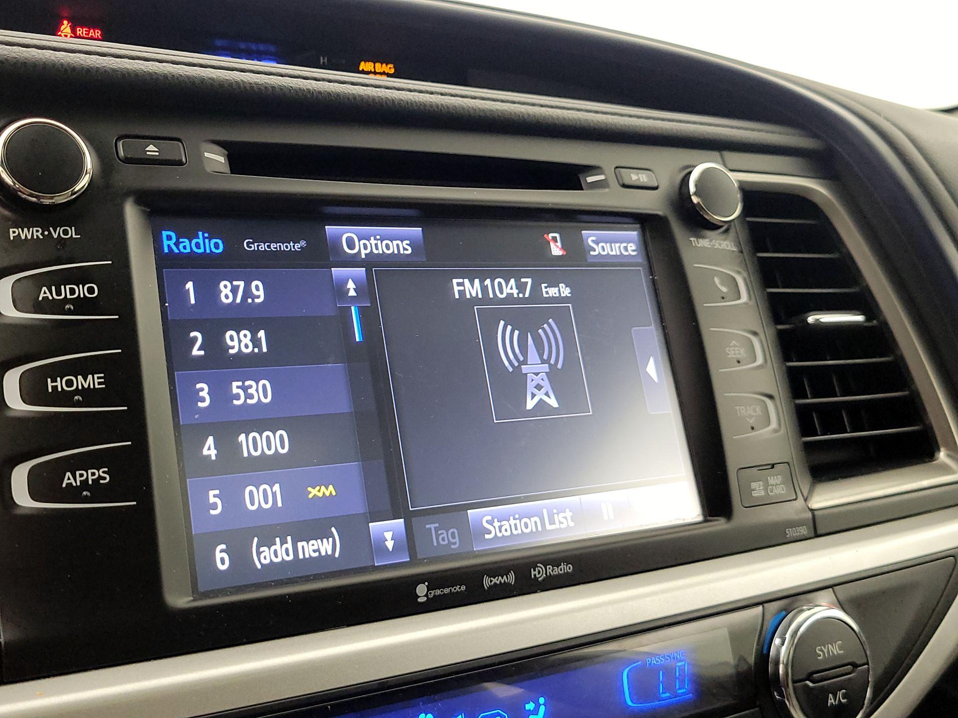 Thumbnail: 2019 Toyota Highlander - 16
