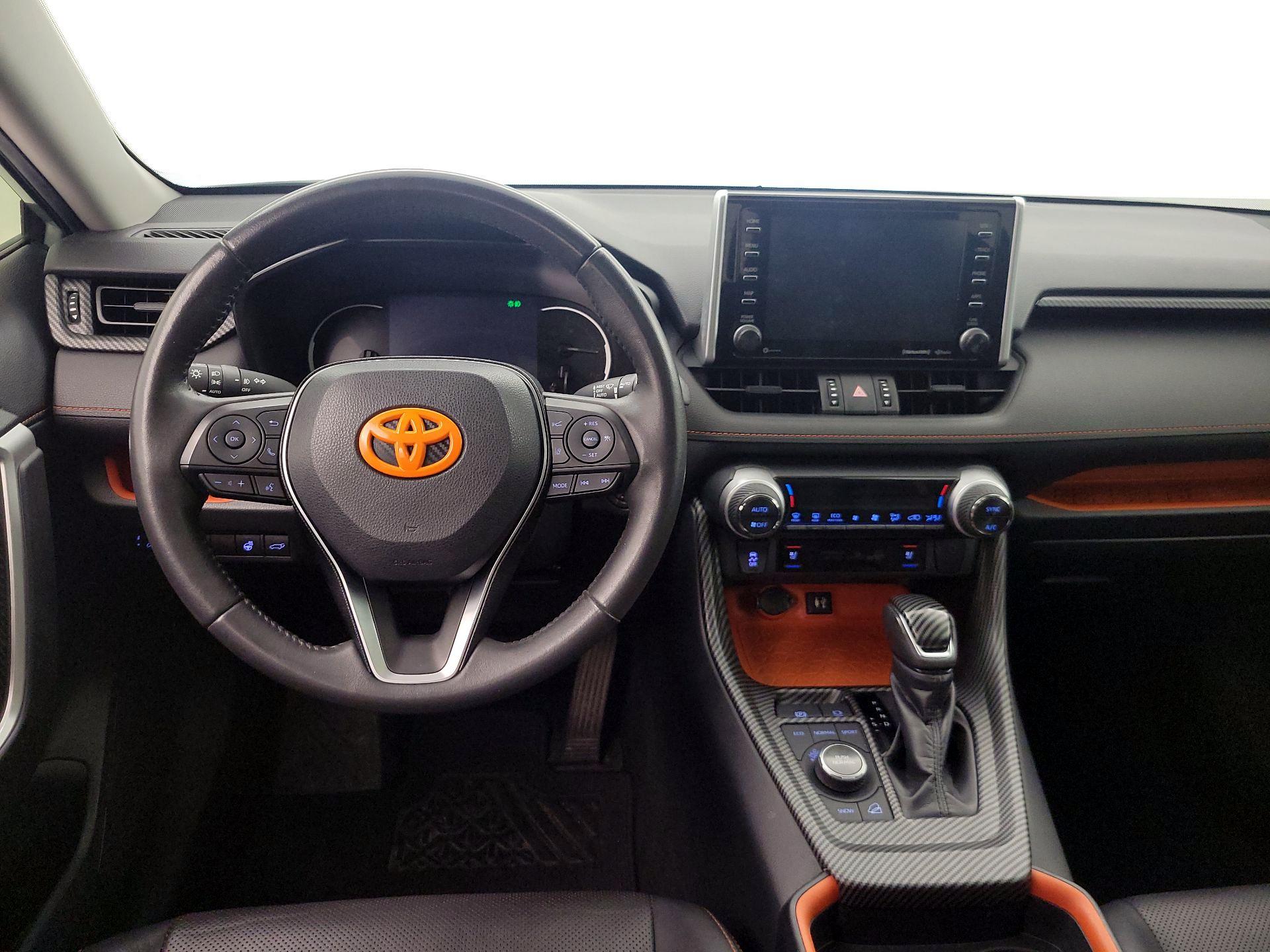 Thumbnail: 2019 Toyota RAV4 - 10