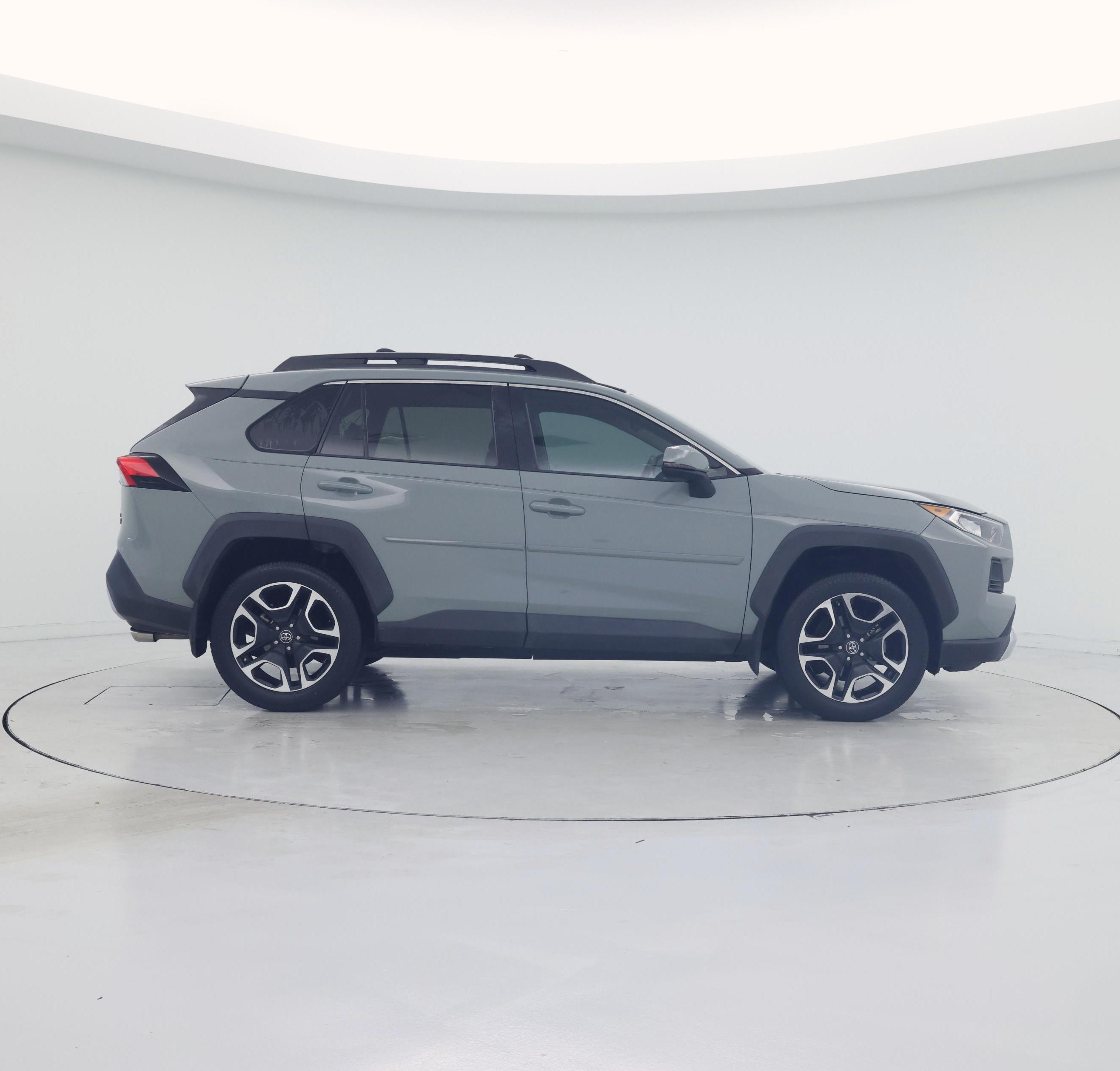 Thumbnail: 2019 Toyota RAV4 - 7