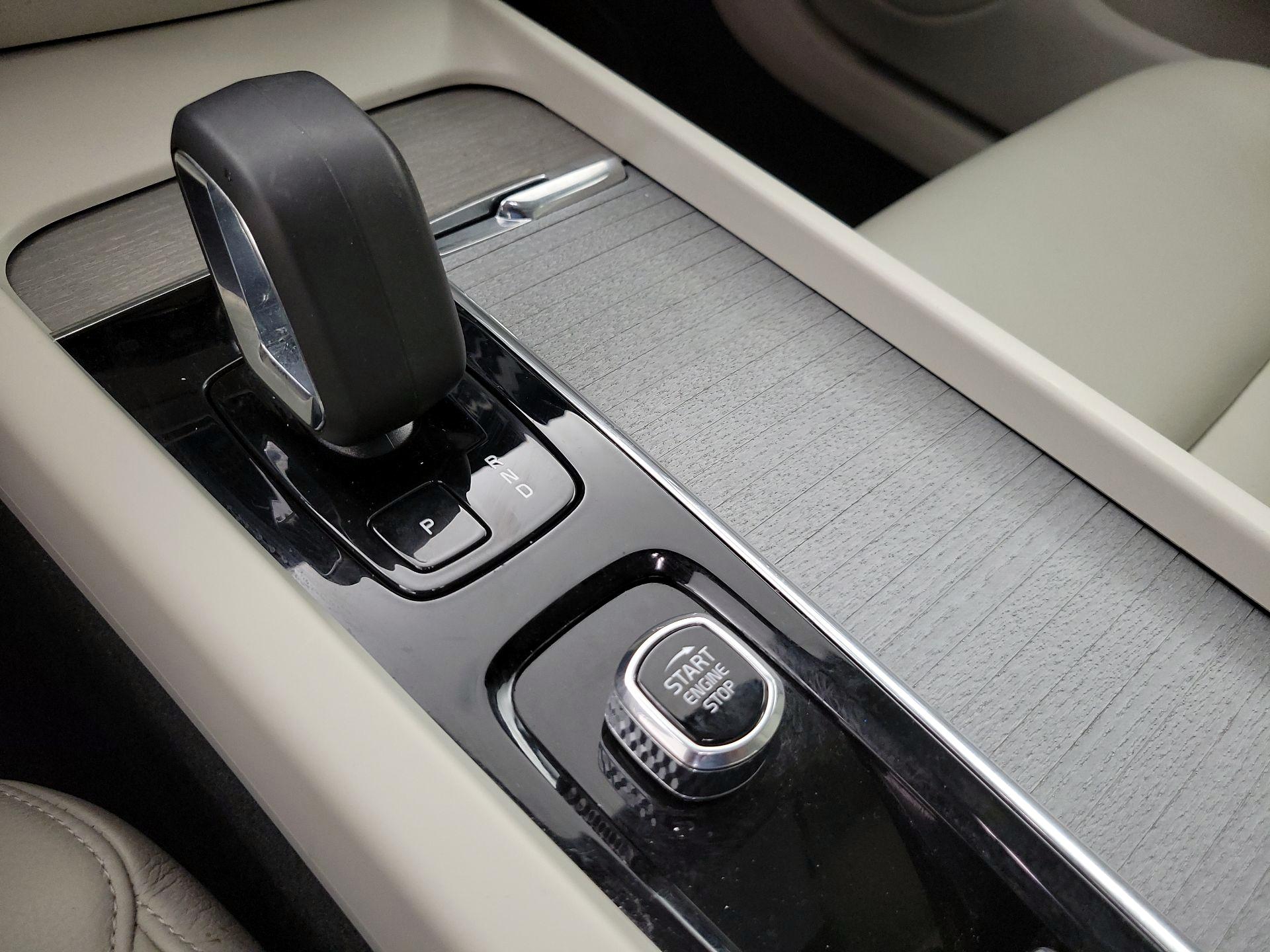 Thumbnail: 2024 Volvo S60 - 18