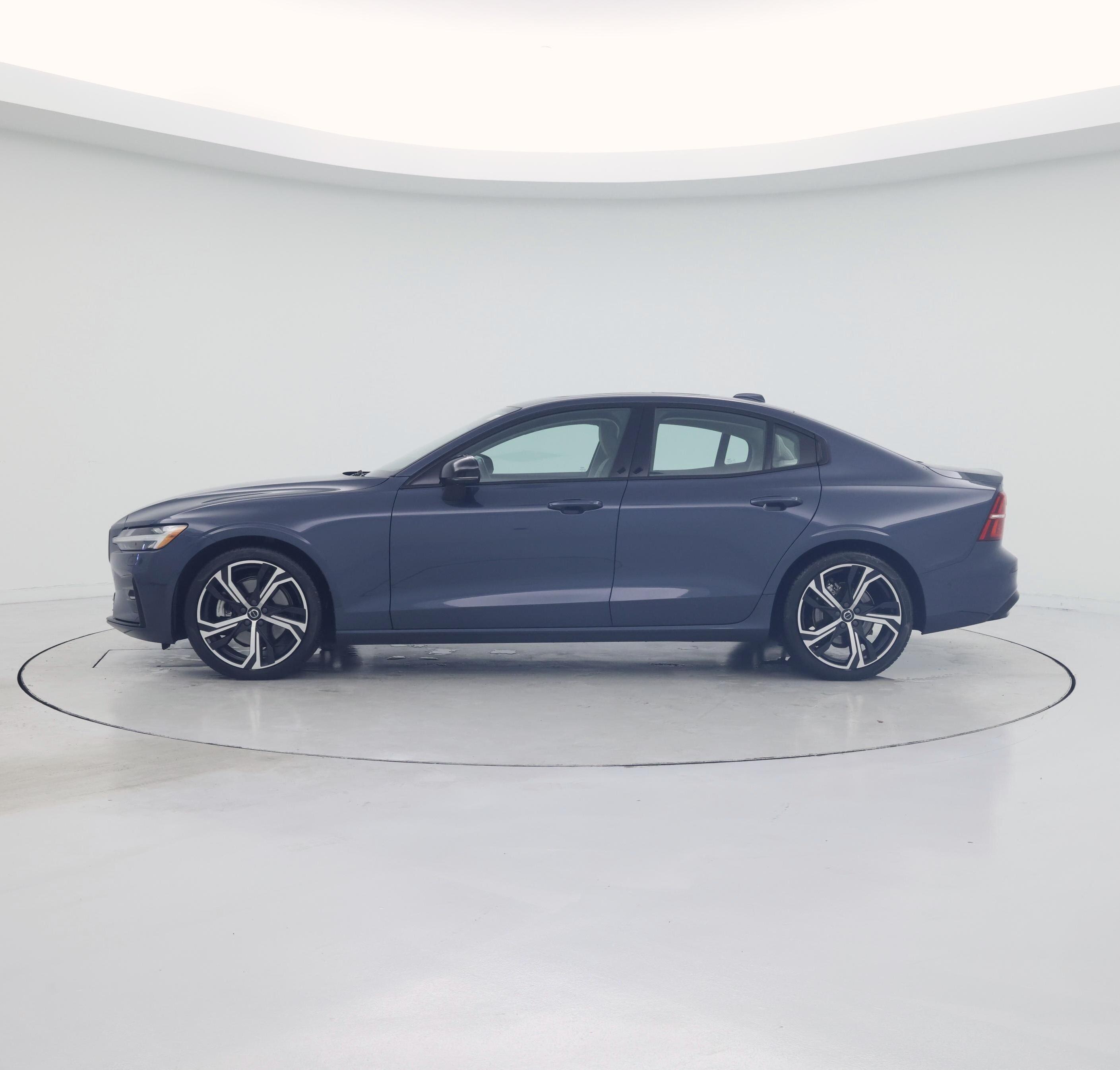 Thumbnail: 2024 Volvo S60 - 3