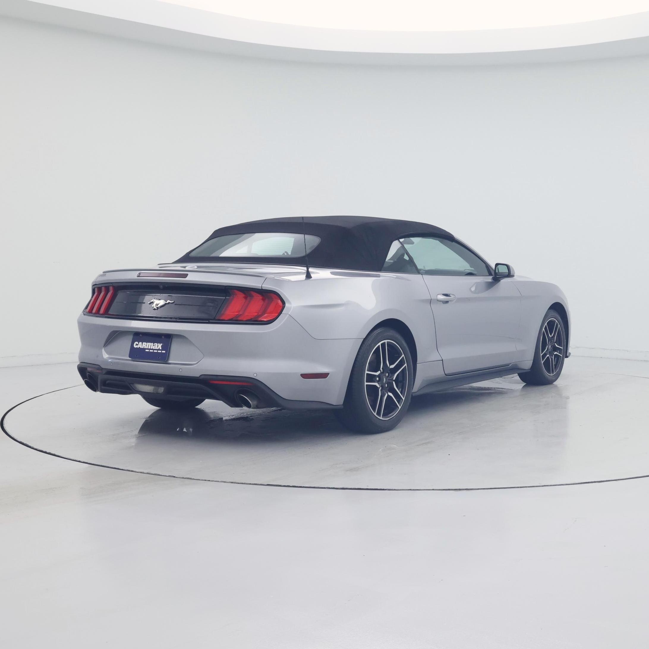 Thumbnail: 2022 Ford Mustang - 8