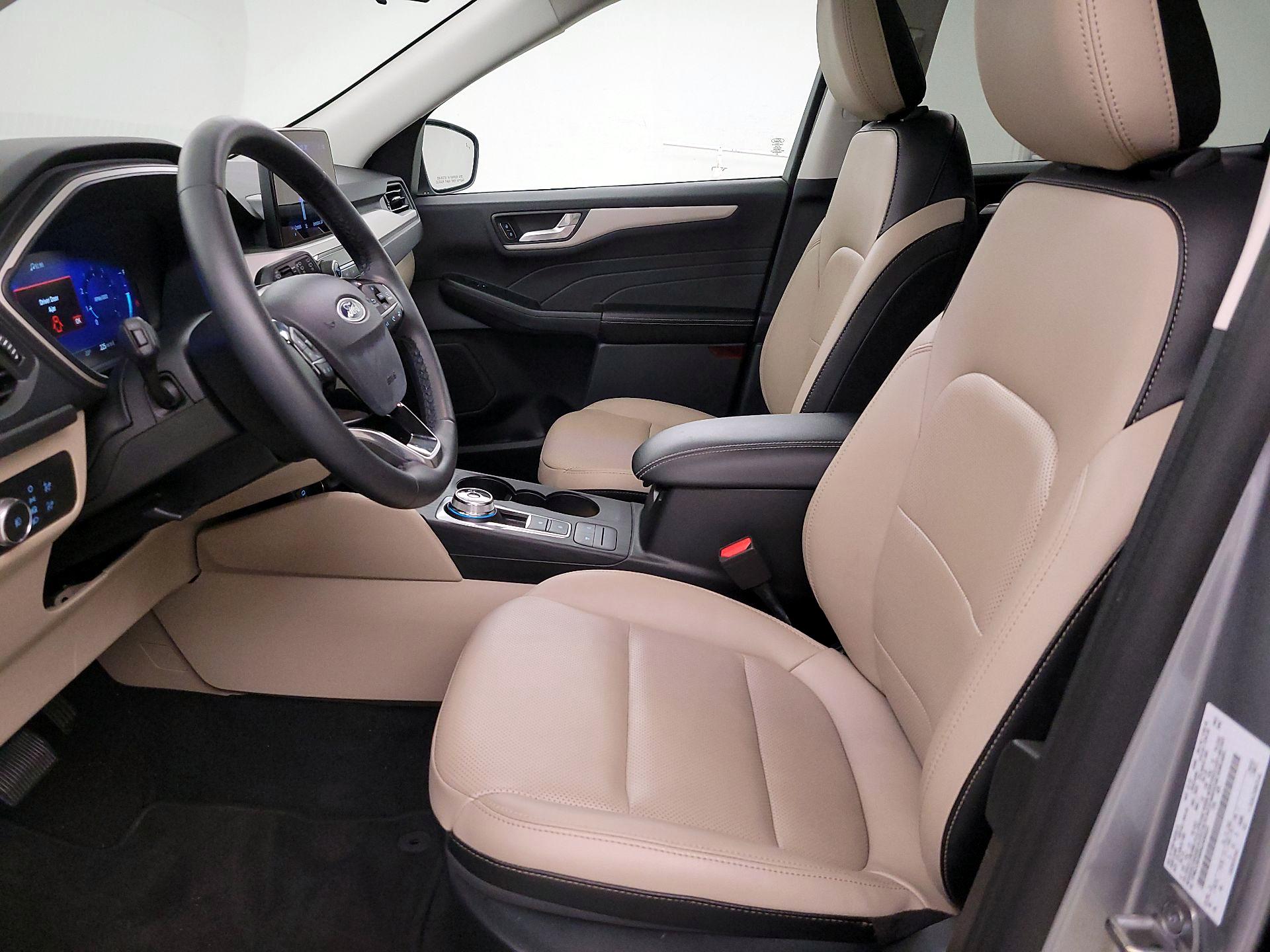 Thumbnail: 2022 Ford Escape - 11
