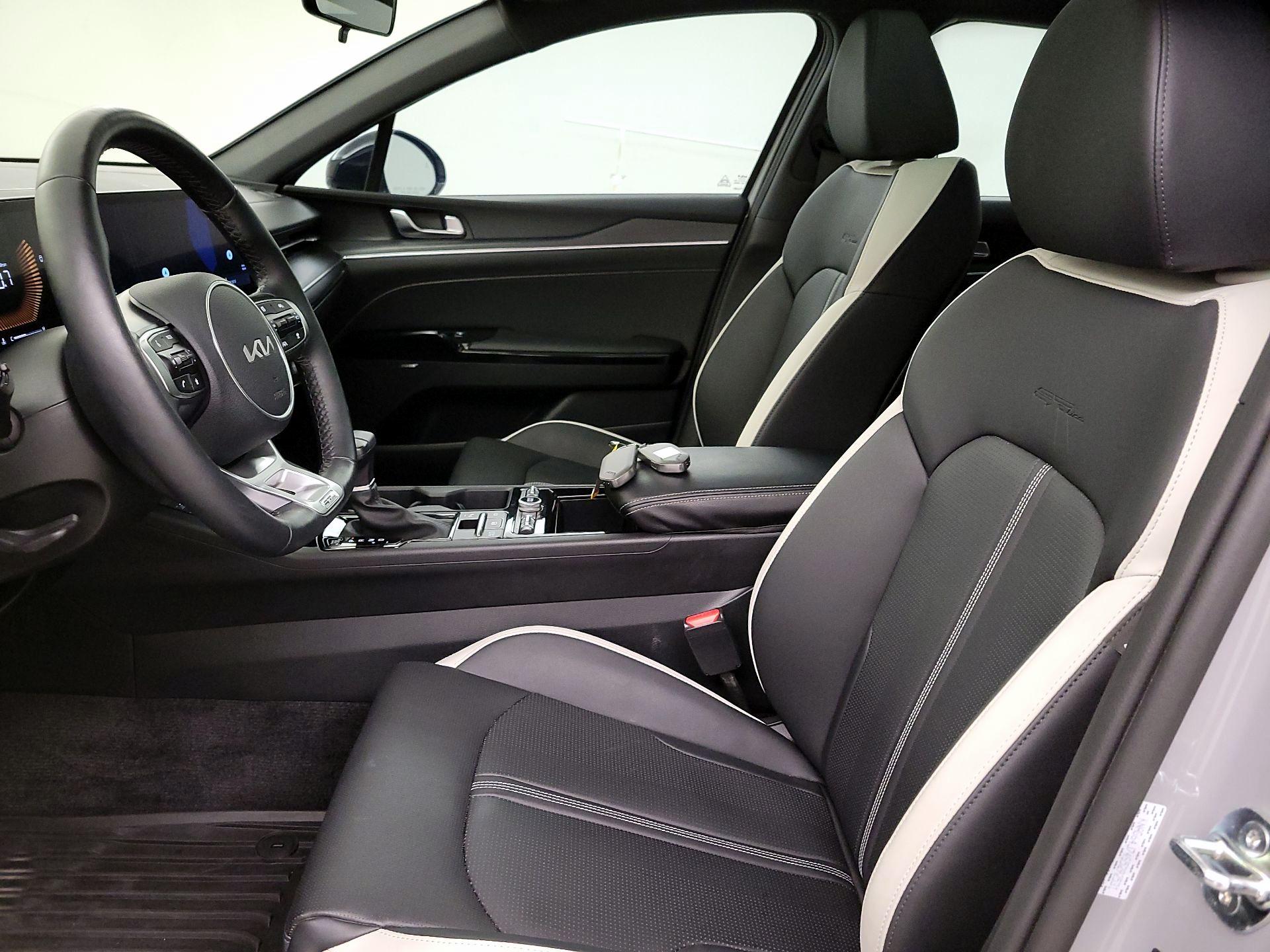 Thumbnail: 2025 Kia K5 - 11