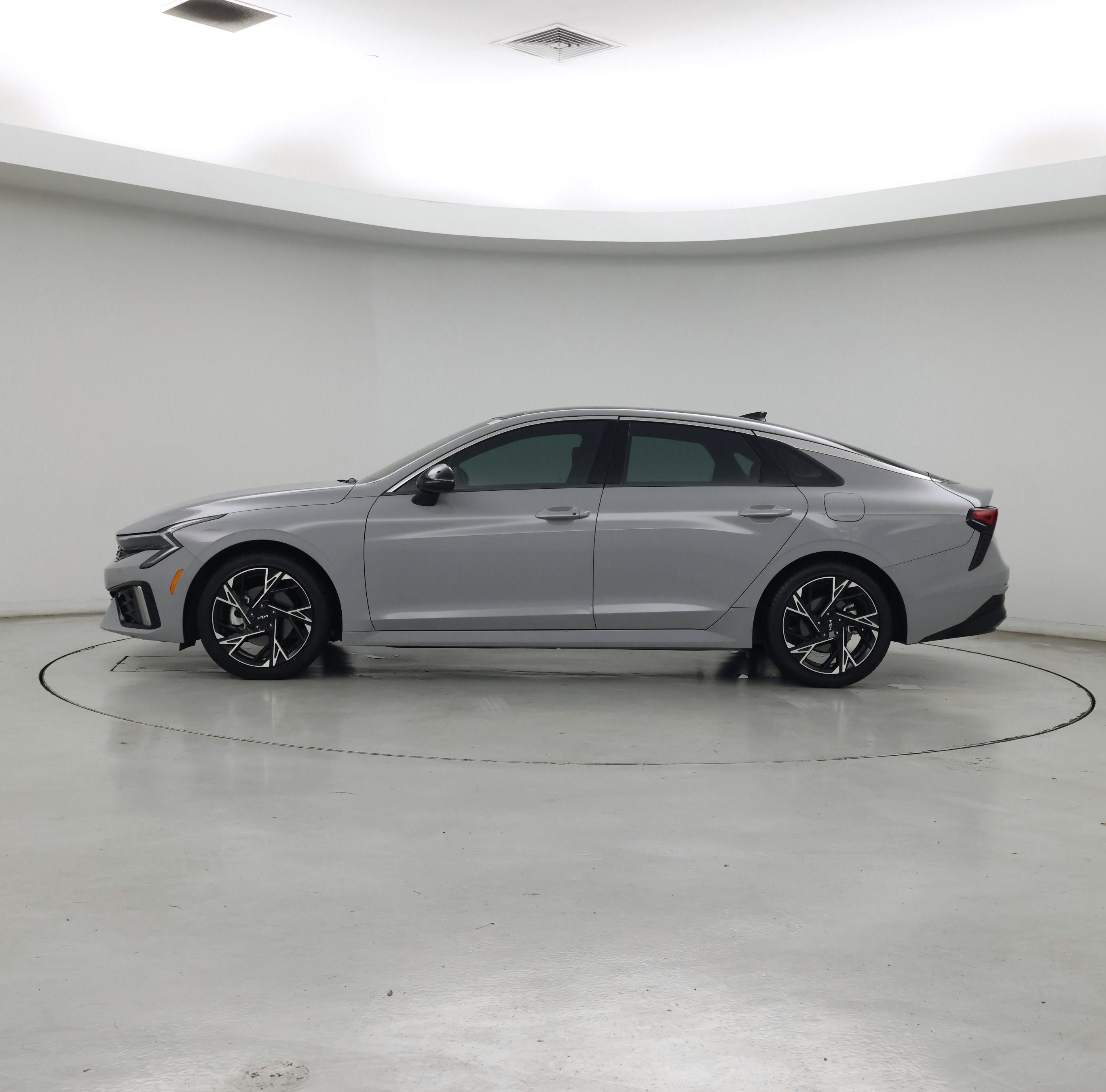 Thumbnail: 2025 Kia K5 - 3