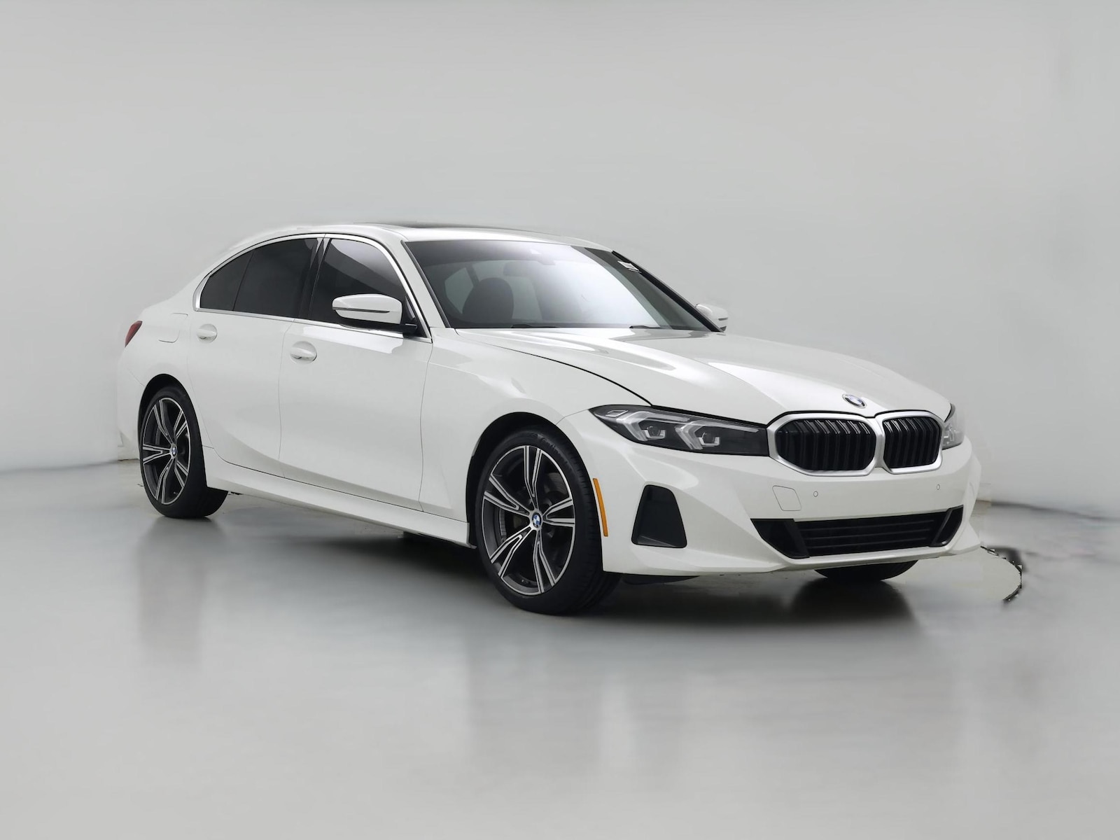 2024 BMW 3 Series 330i - Photo 1