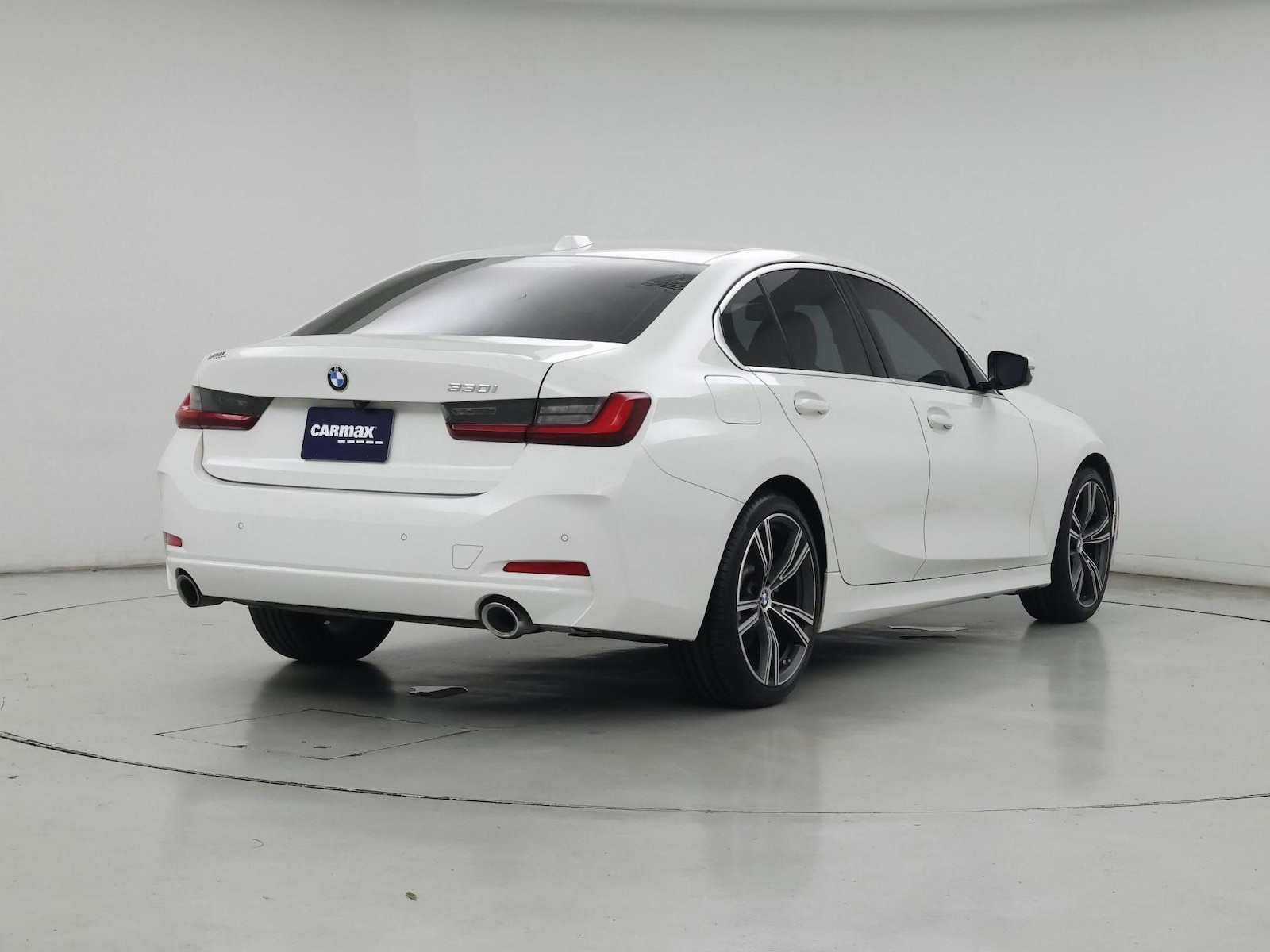 2024 BMW 3 Series 330i - Photo 9