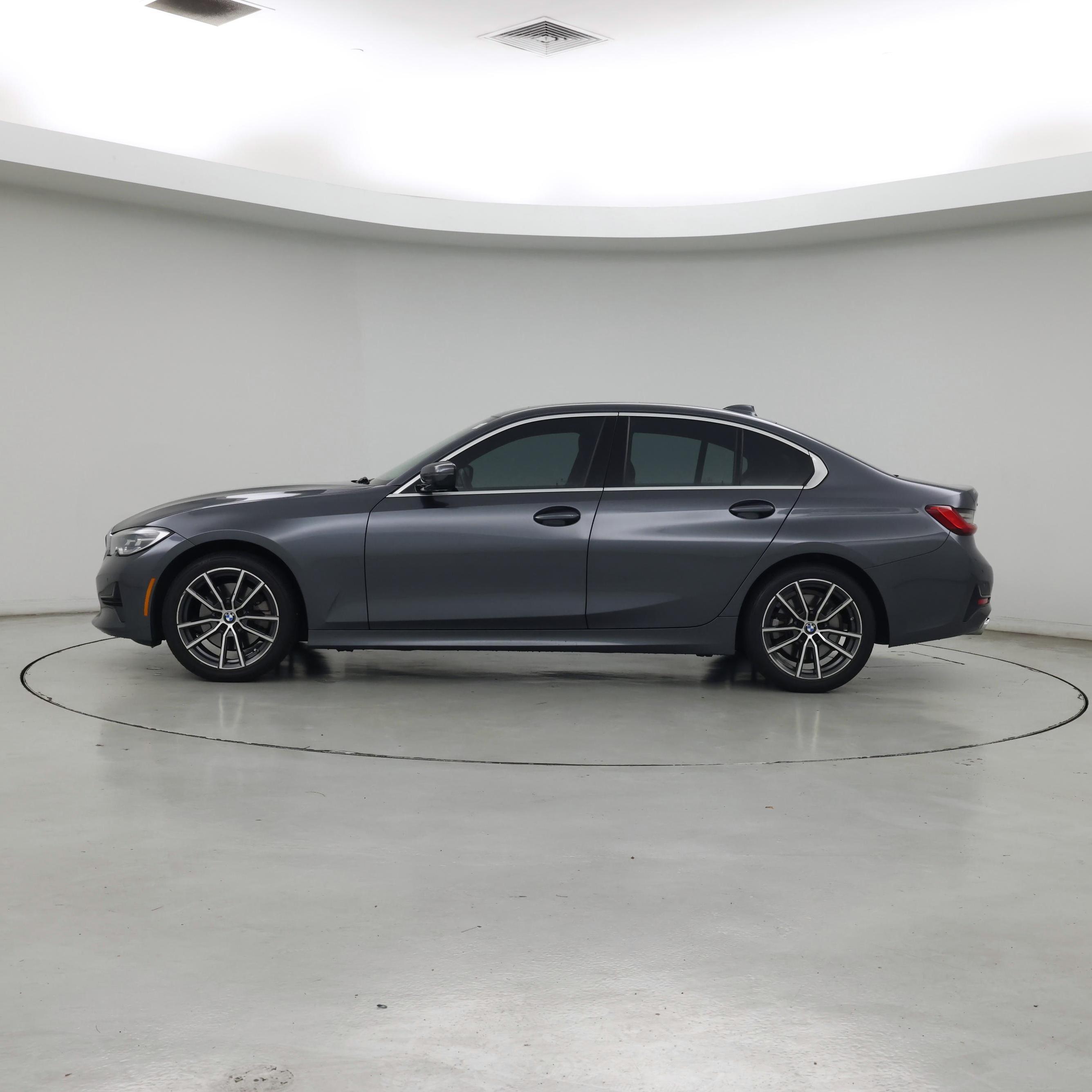 Thumbnail: 2021 BMW 3 Series - 3