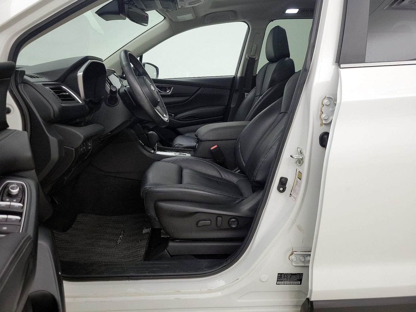 2025 Subaru Ascent Limited - Photo 12