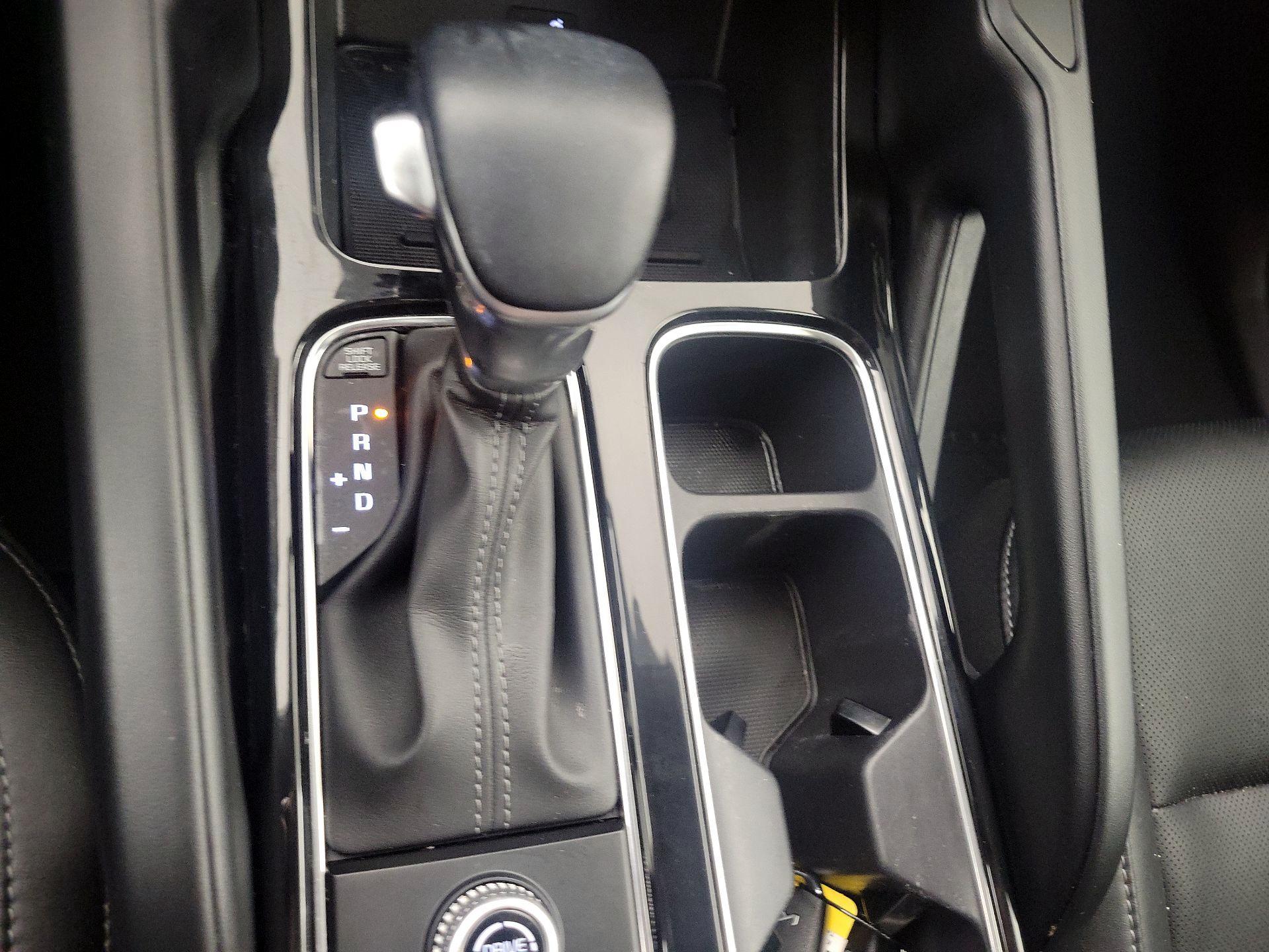 Thumbnail: 2022 Kia Telluride - 18