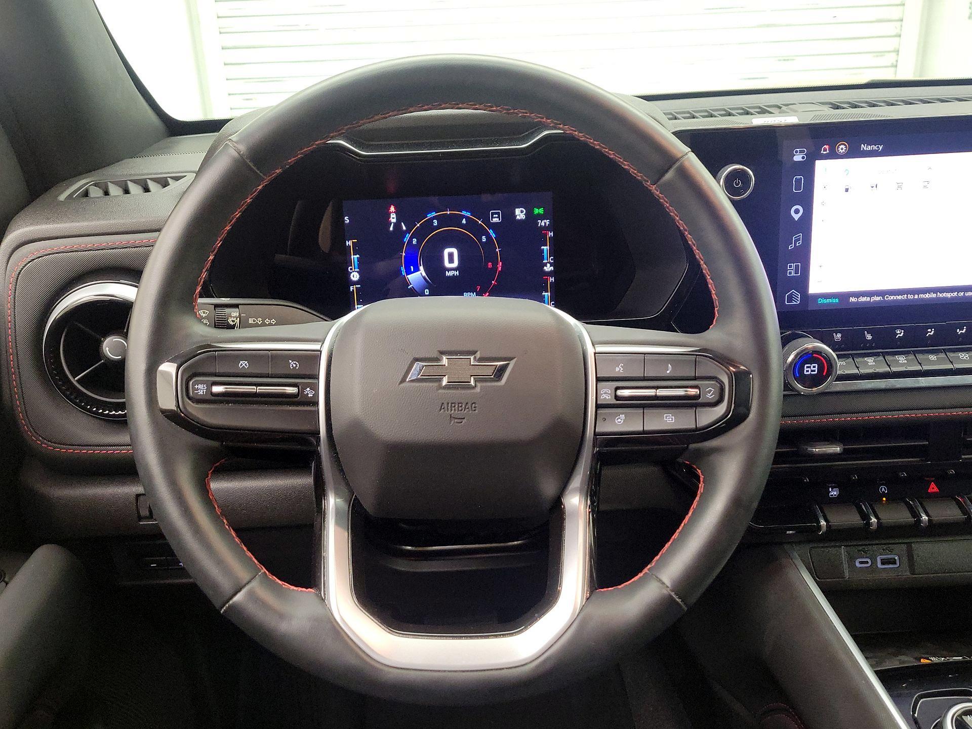 Thumbnail: 2023 Chevrolet Colorado - 10