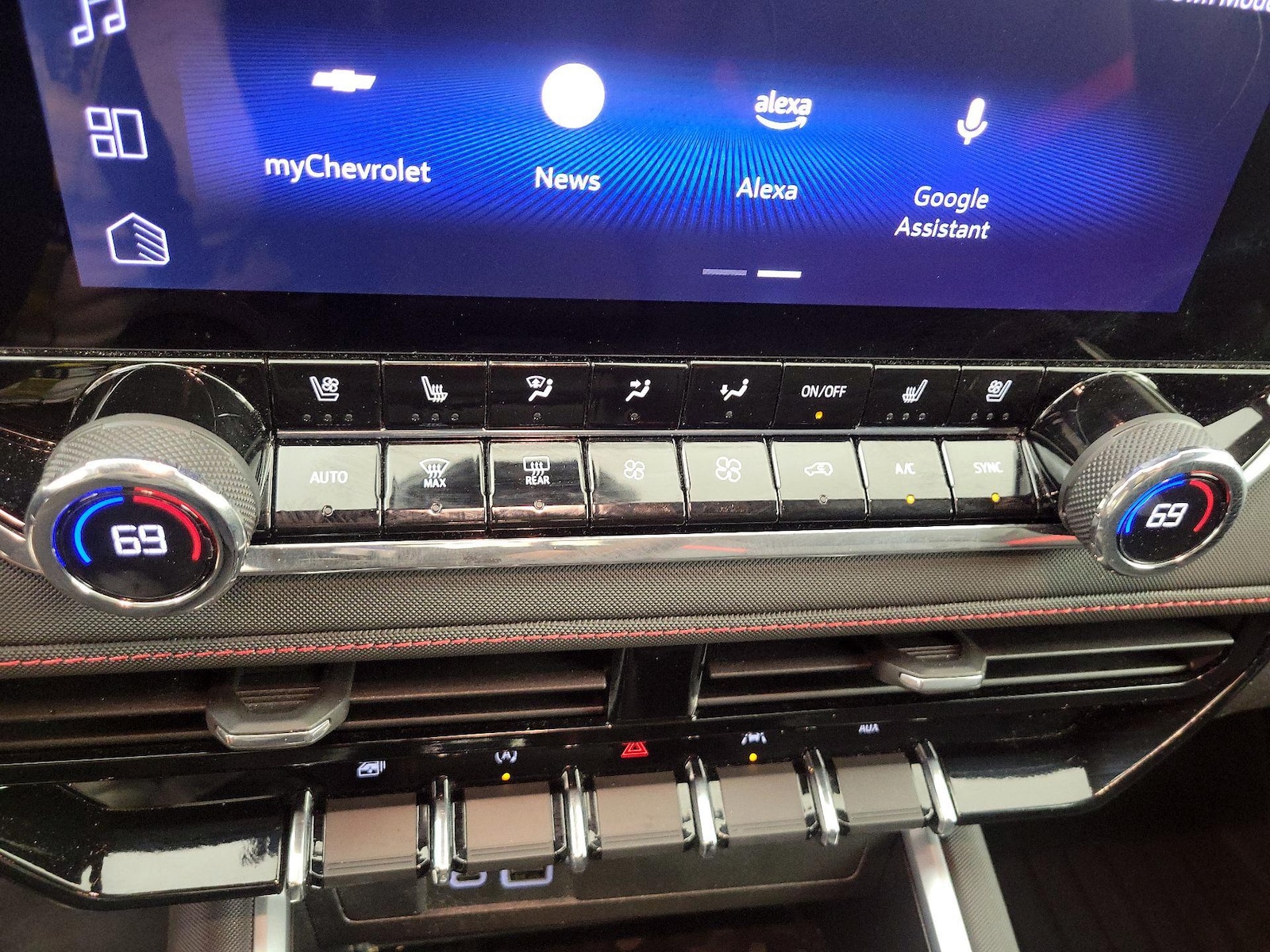 2023 Chevrolet Colorado Z71 - Photo 17