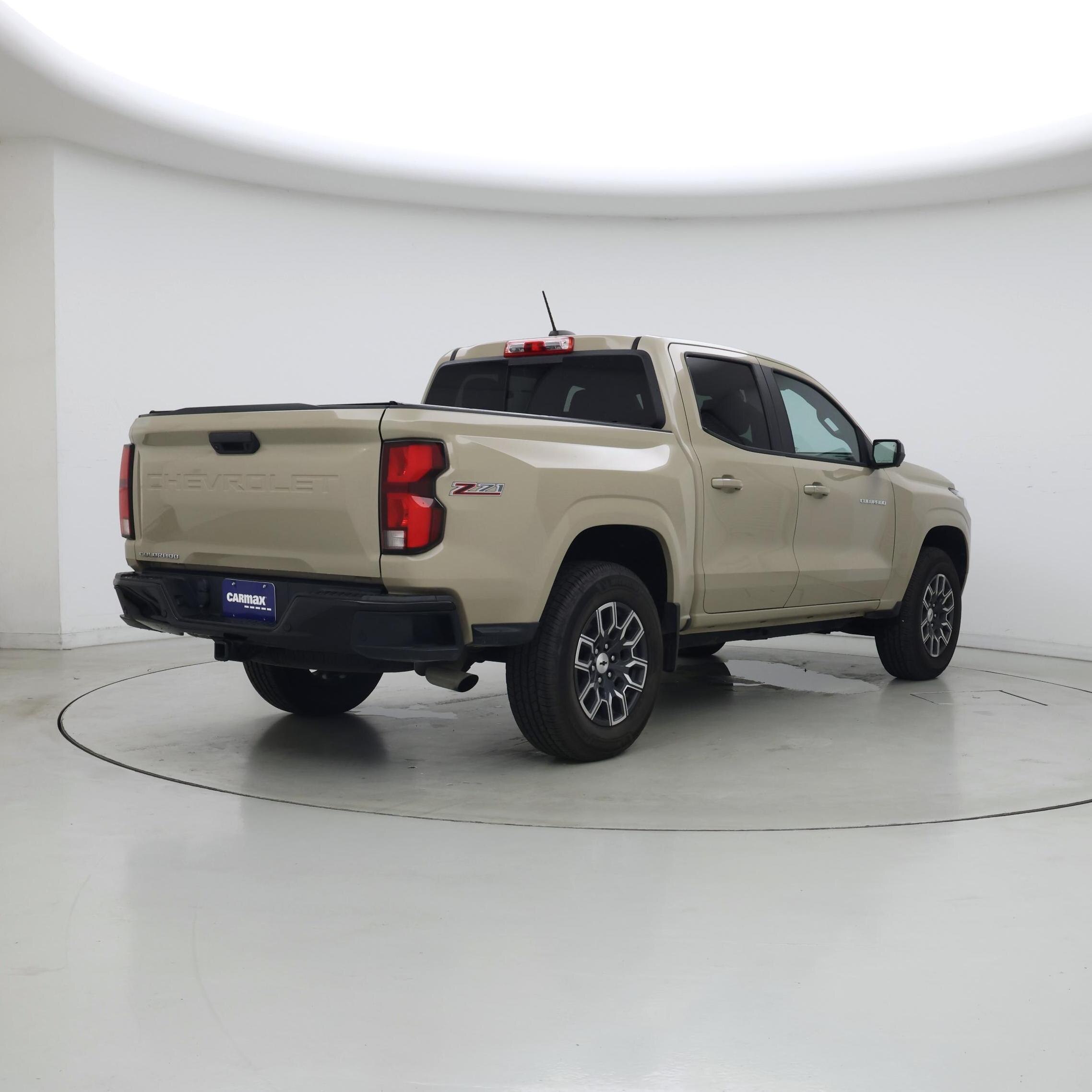 Thumbnail: 2023 Chevrolet Colorado - 8