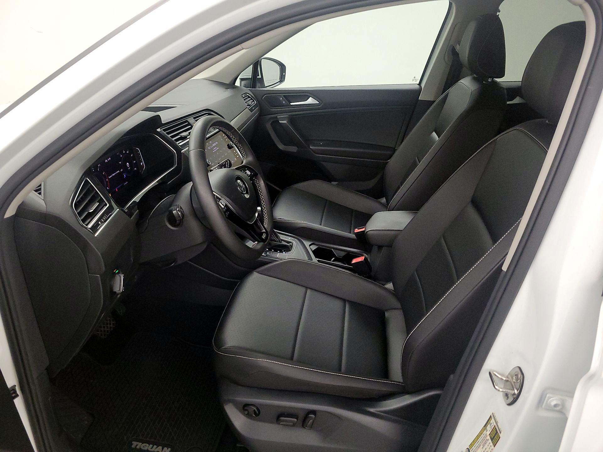 Thumbnail: 2021 Volkswagen Tiguan - 11
