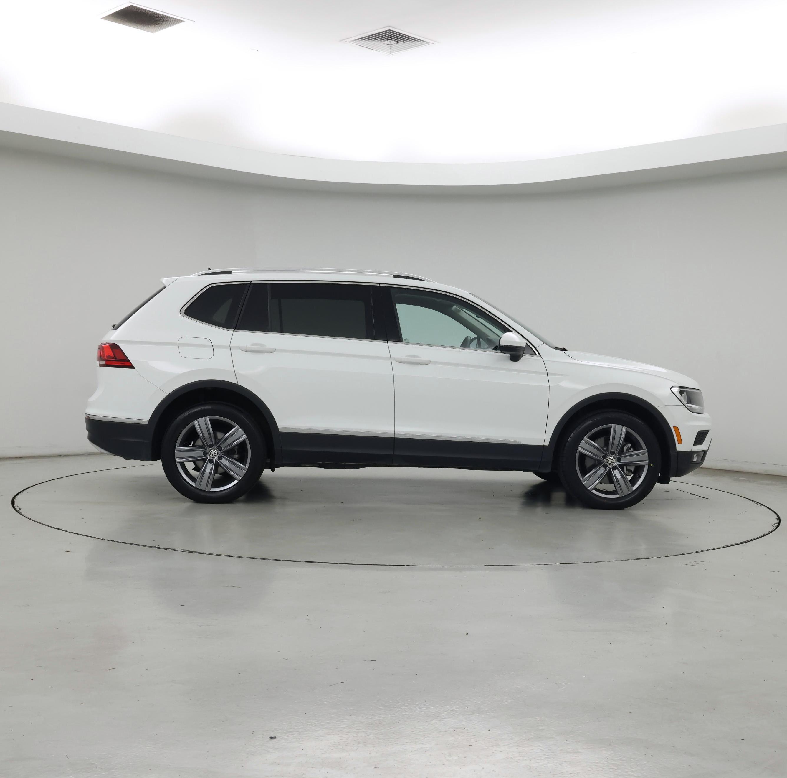 Thumbnail: 2021 Volkswagen Tiguan - 7